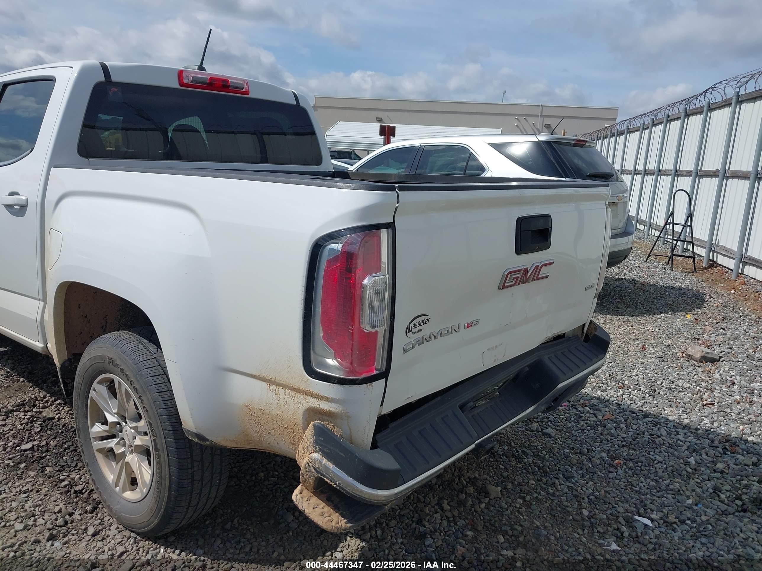 GMC CANYON image 6