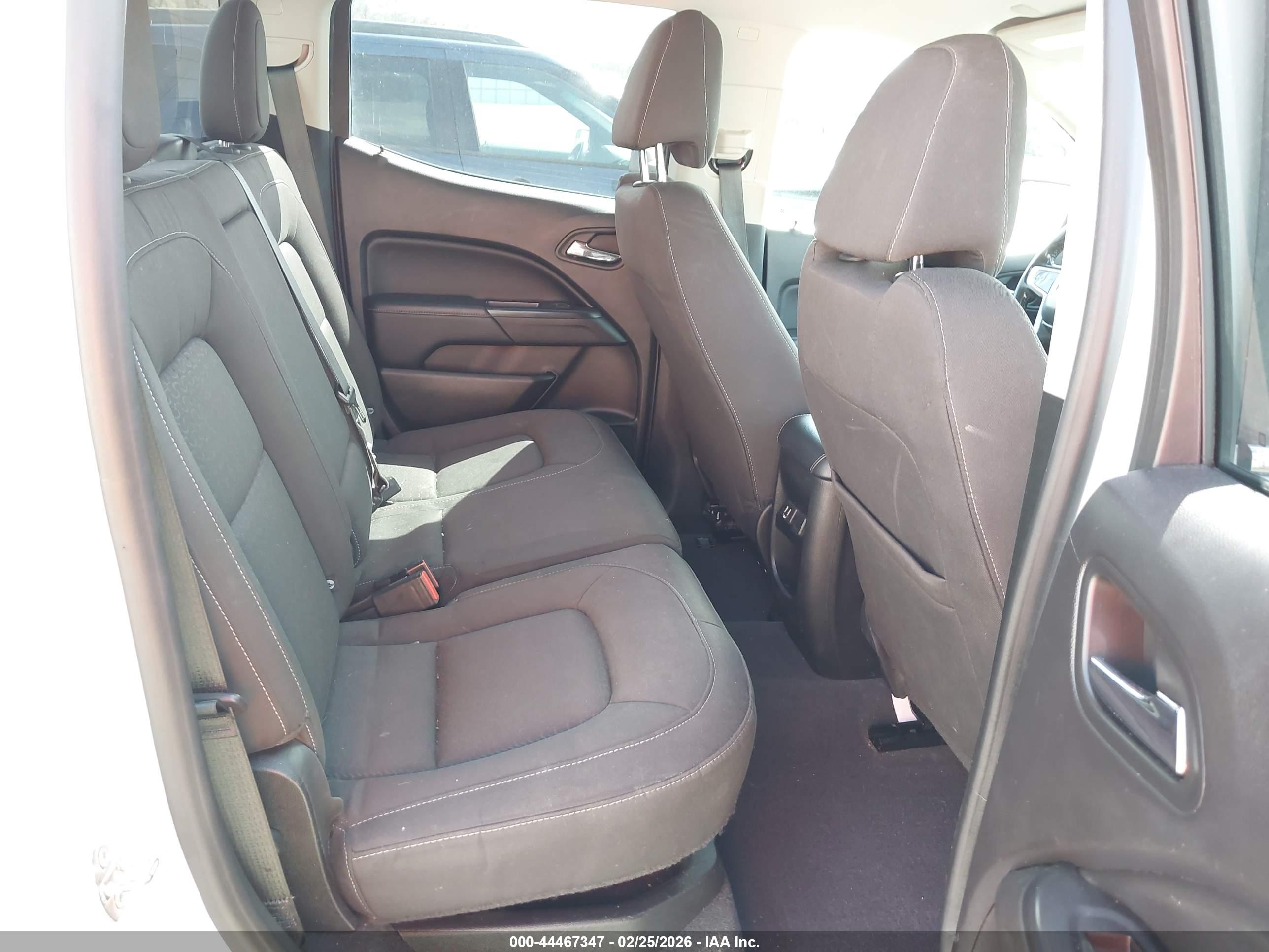 GMC CANYON image 8