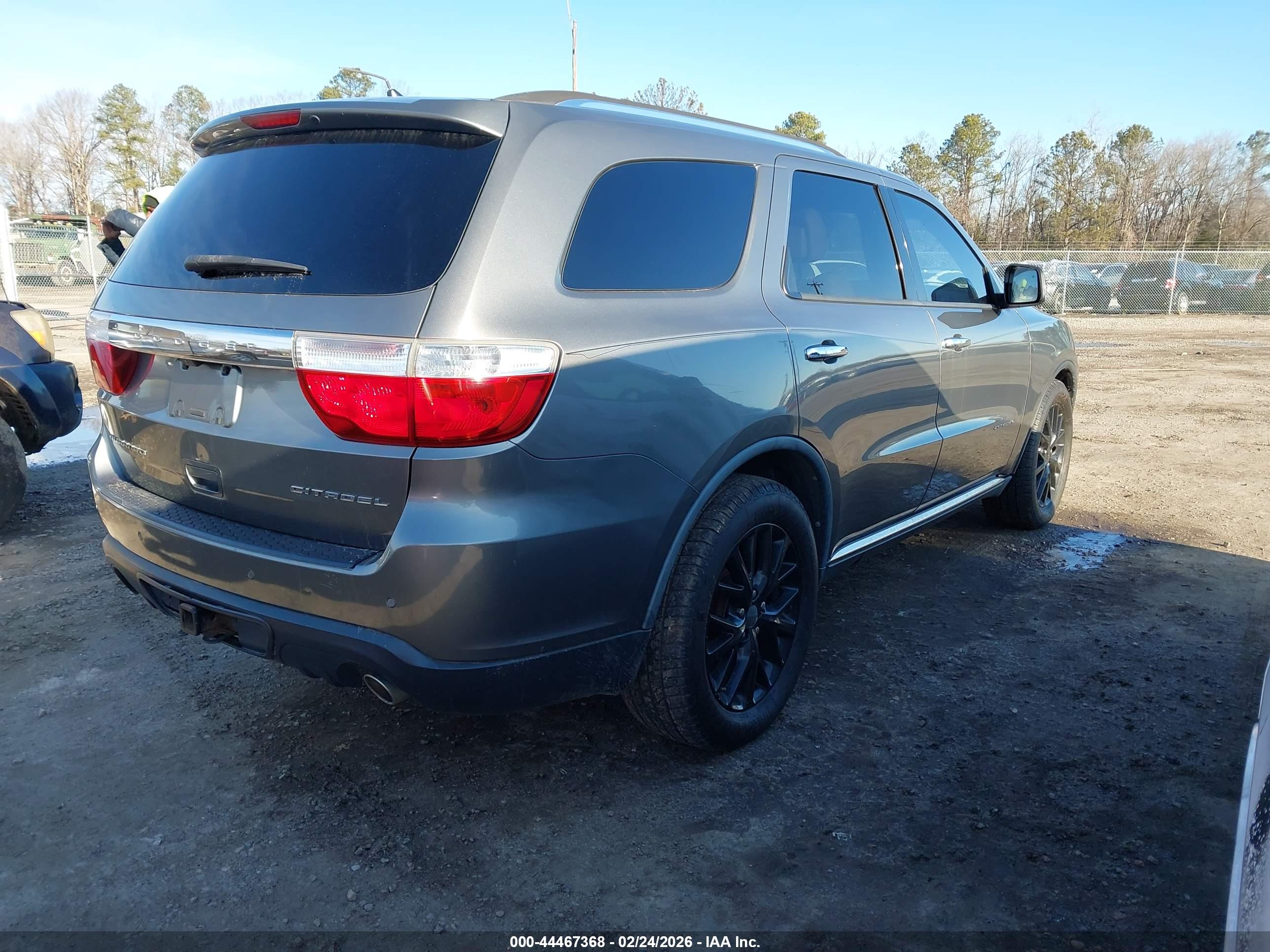 DODGE DURANGO image 4