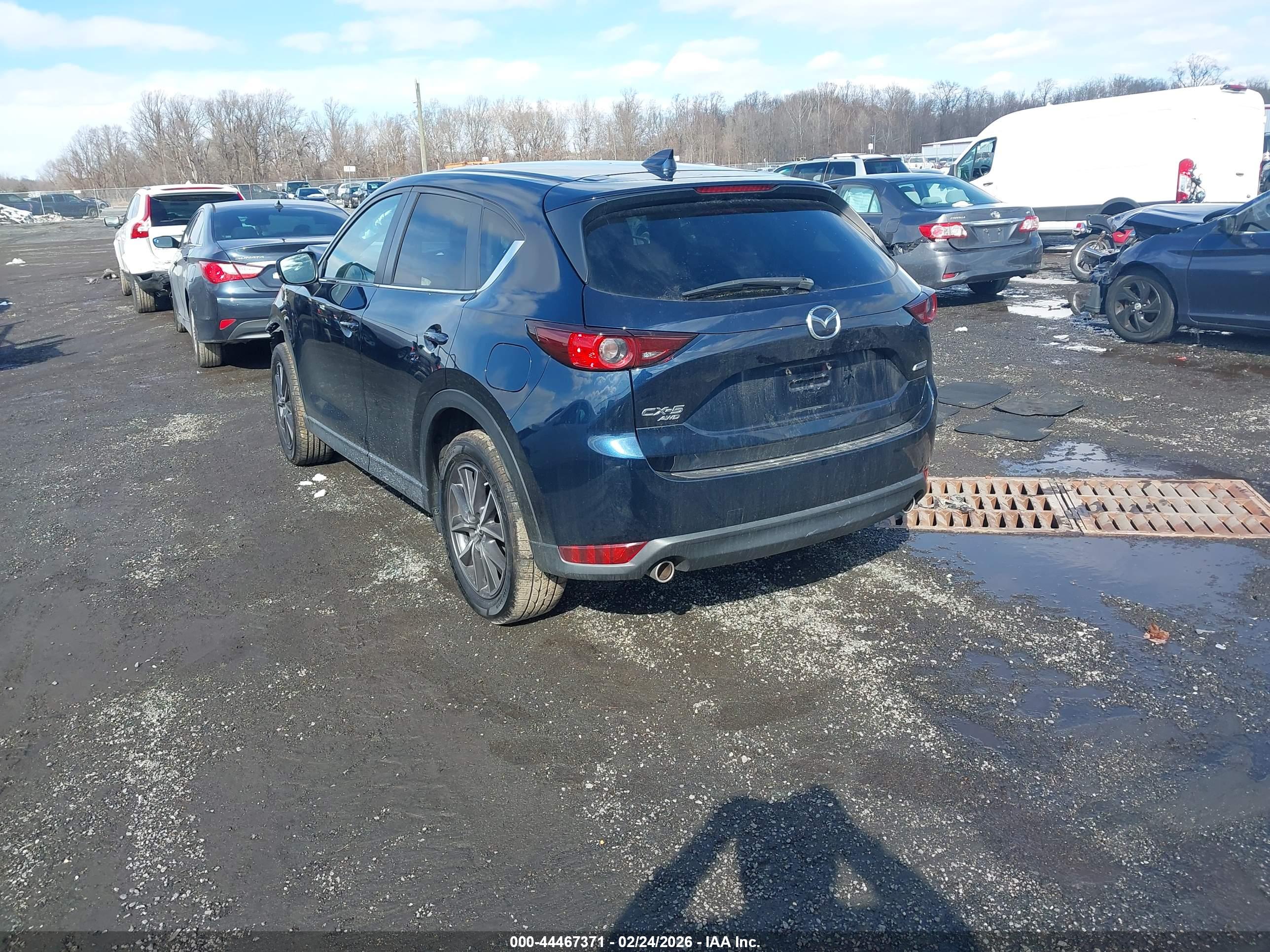 MAZDA CX-5 image 3