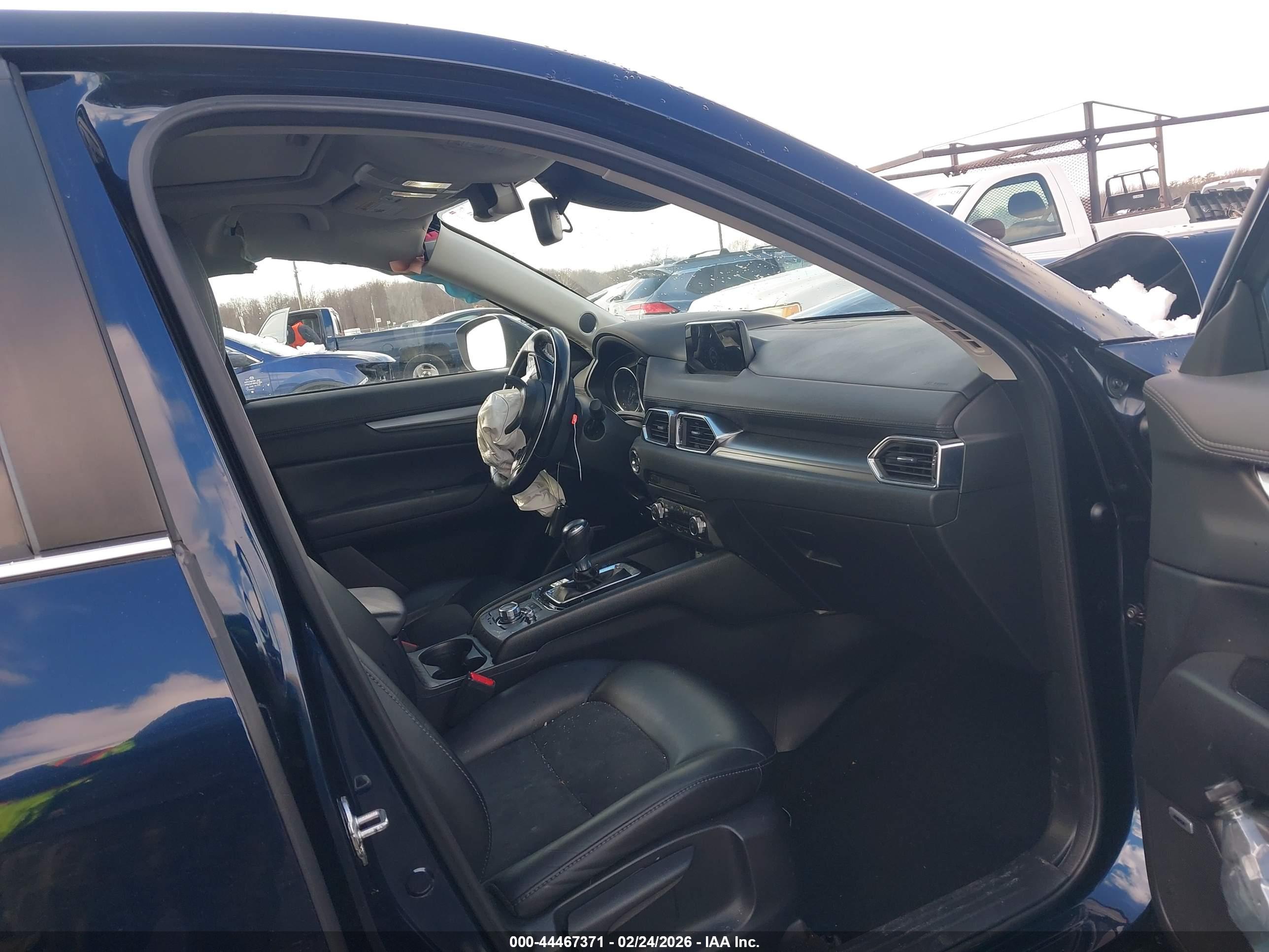 MAZDA CX-5 image 5