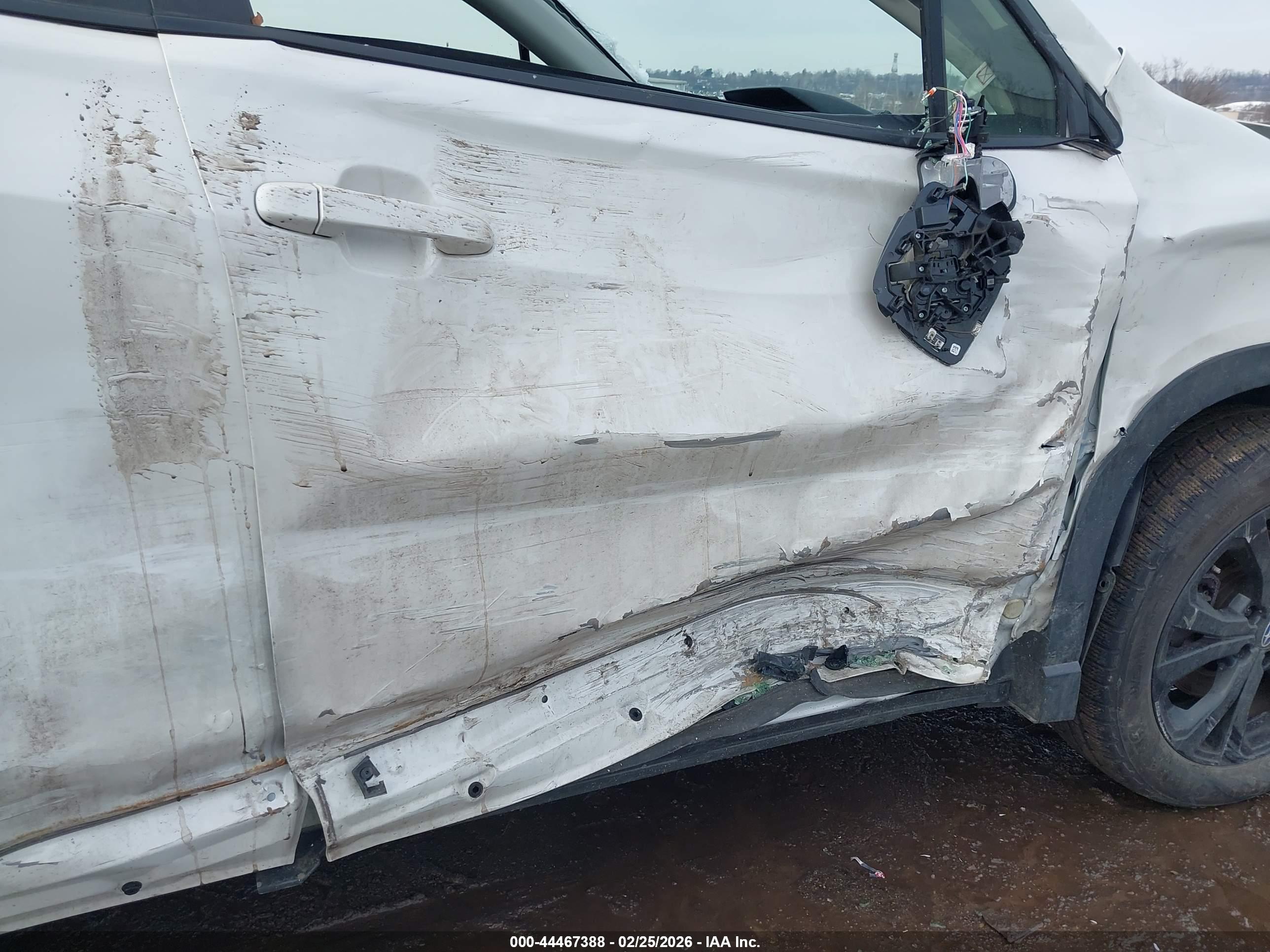 SUBARU FORESTER image 6