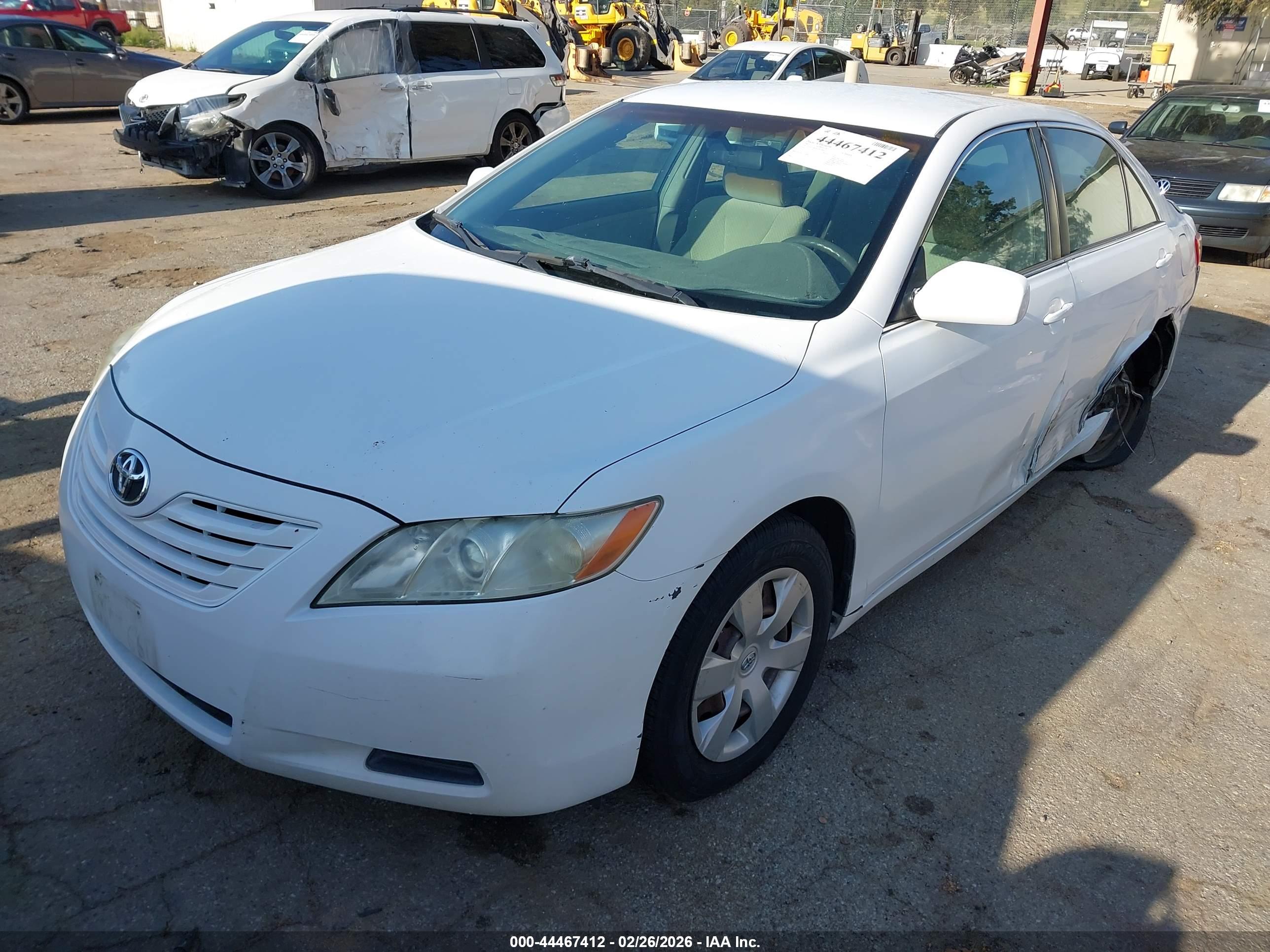 TOYOTA CAMRY image 2