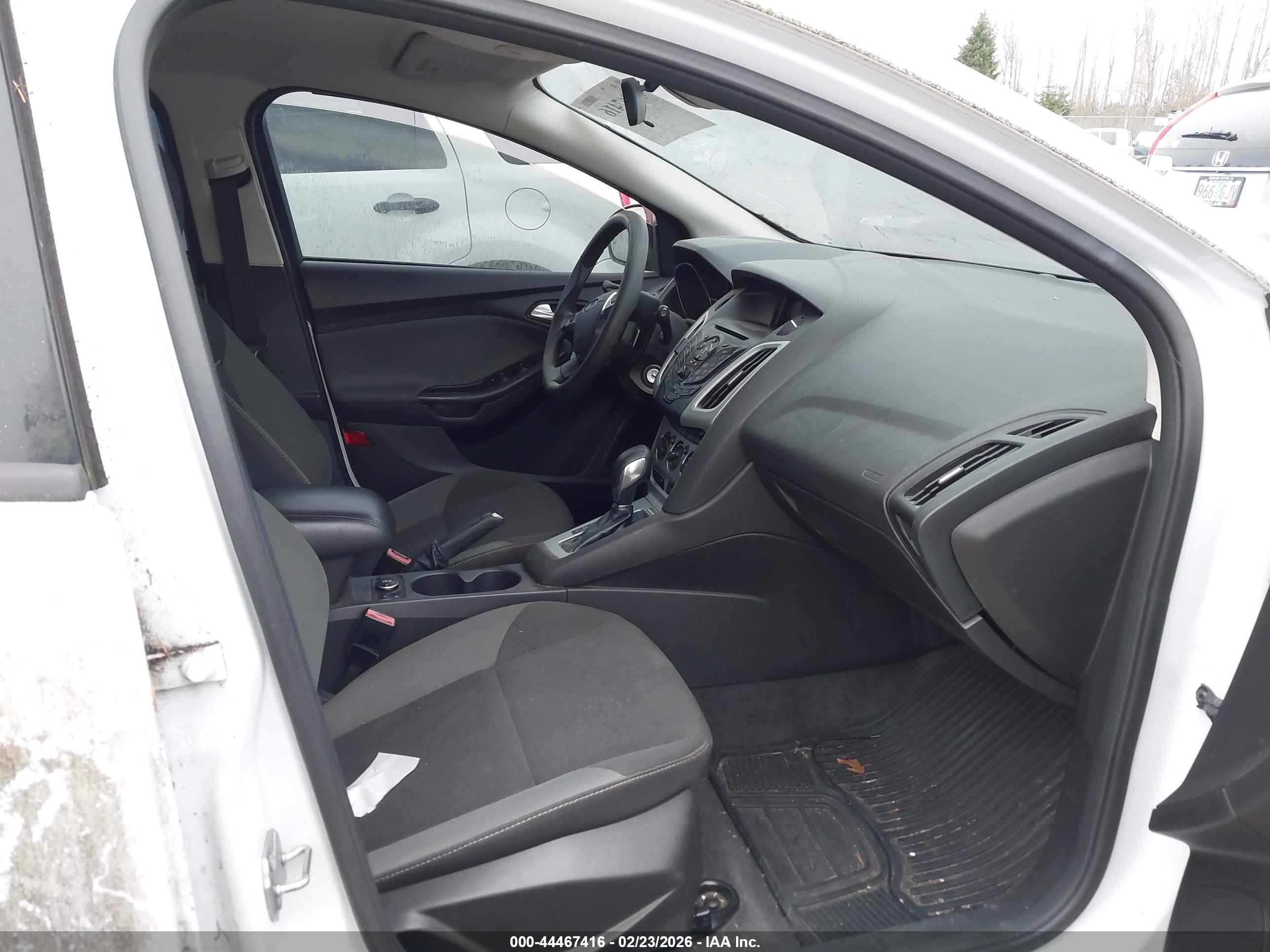 FORD FOCUS image 5