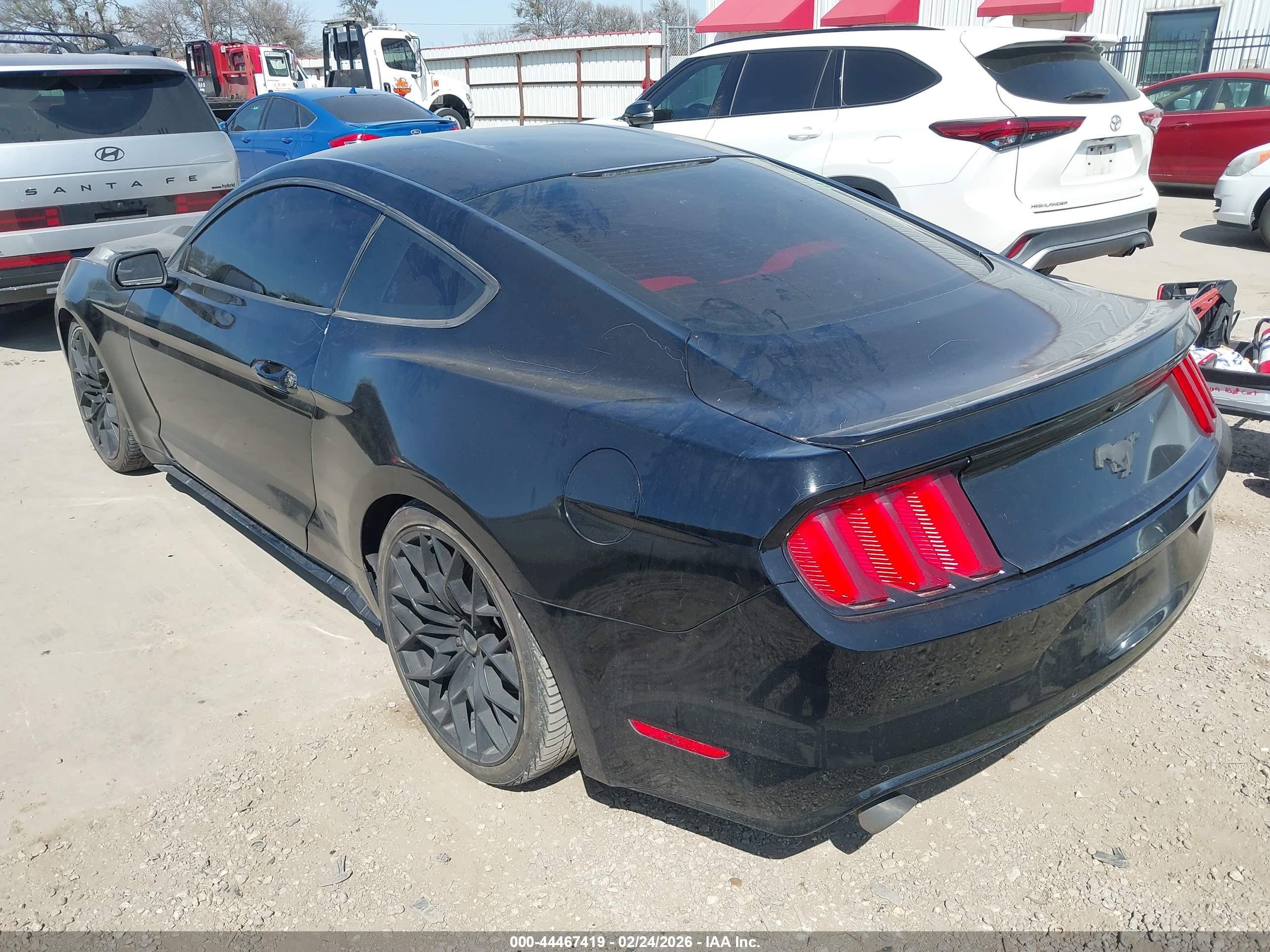 FORD MUSTANG image 3