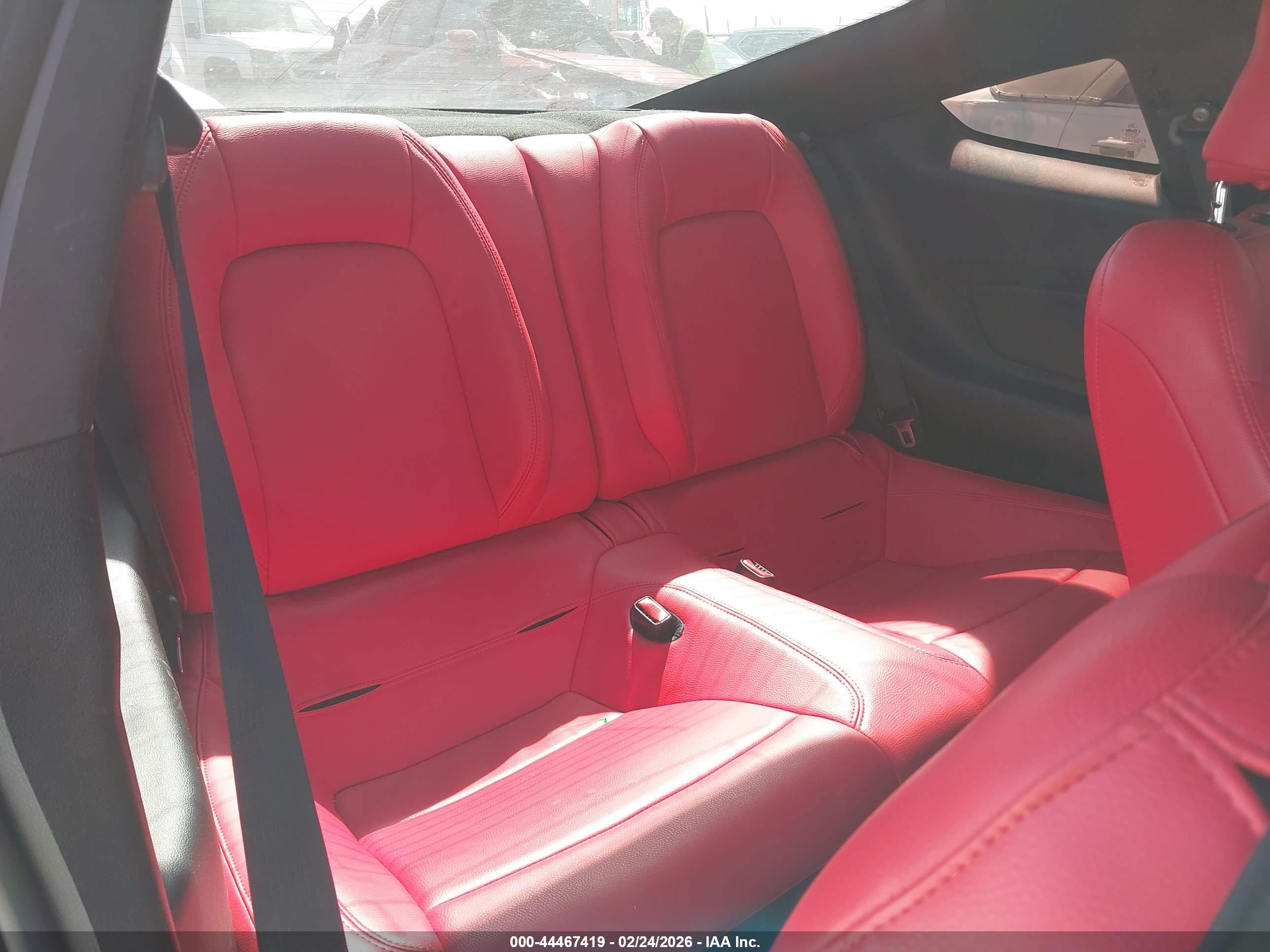 FORD MUSTANG image 8
