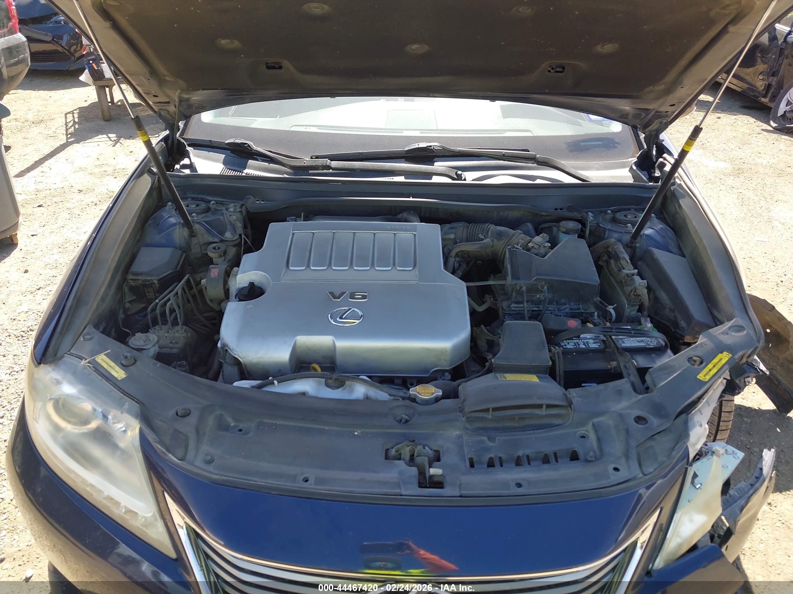 LEXUS ES image 10