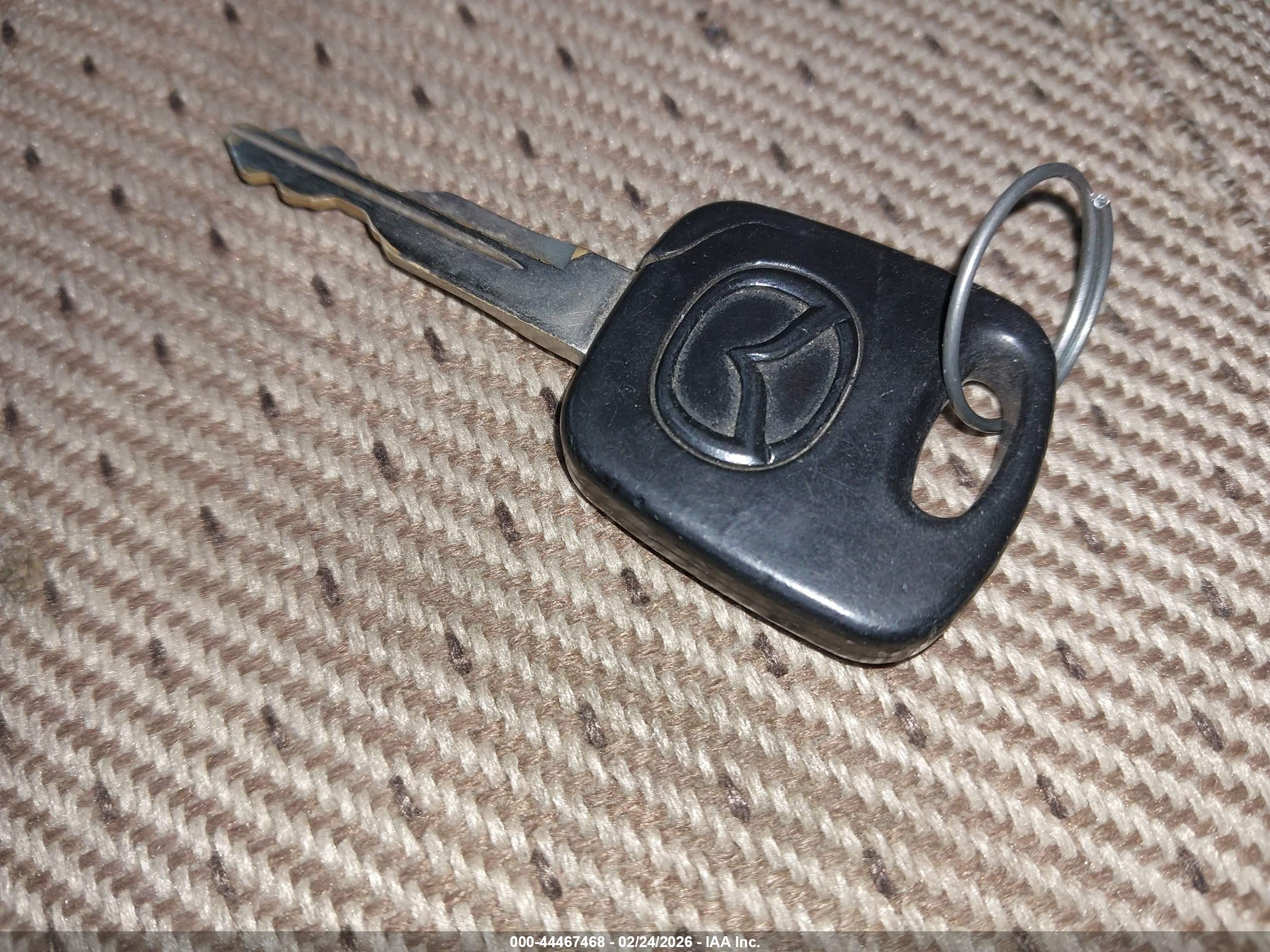 MAZDA B4000 image 11
