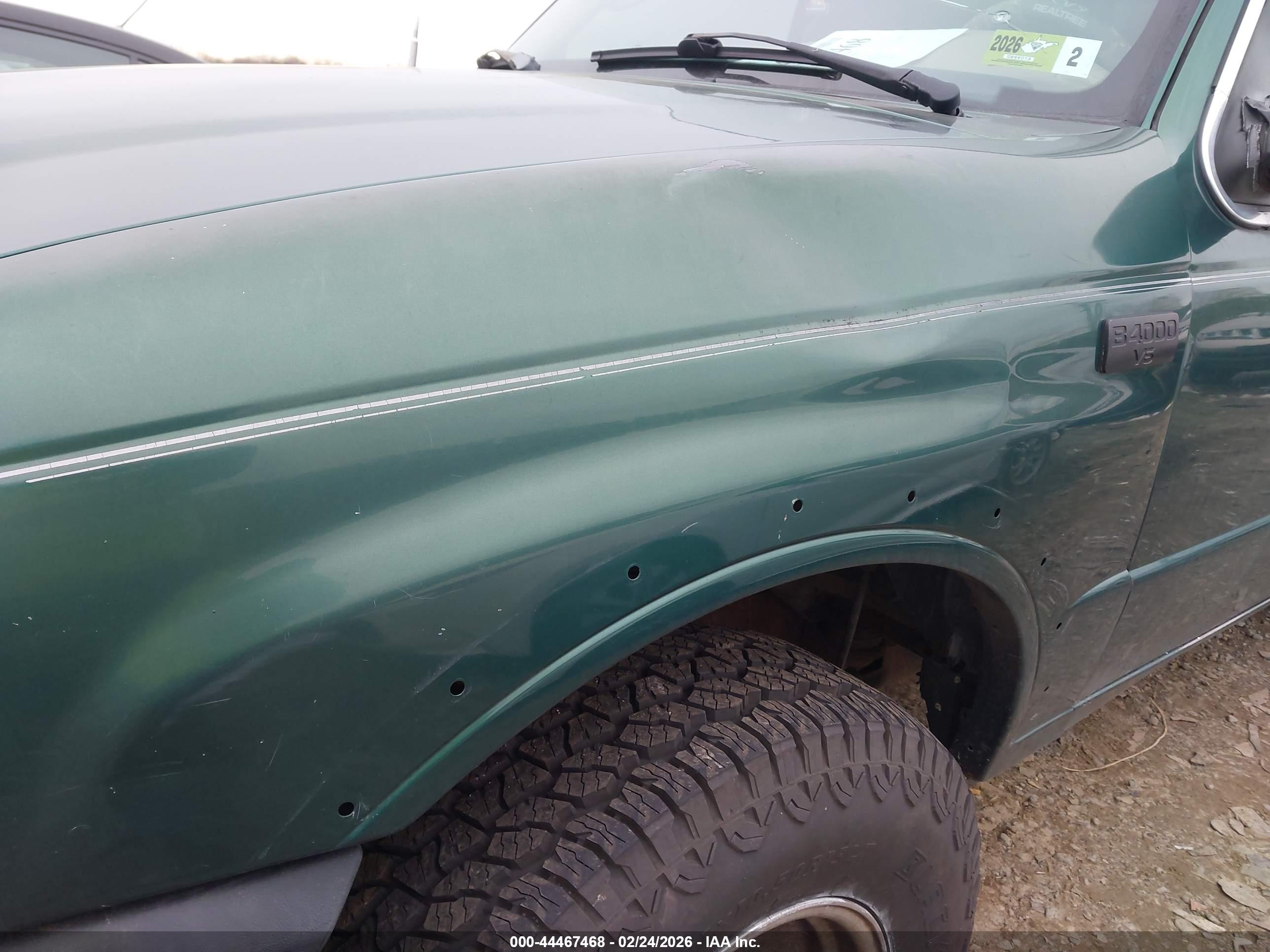 MAZDA B4000 image 6
