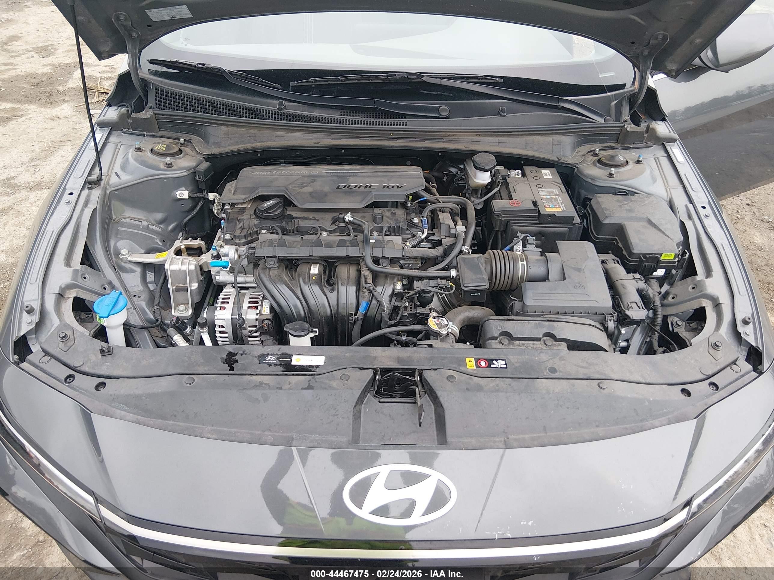 HYUNDAI ELANTRA image 10