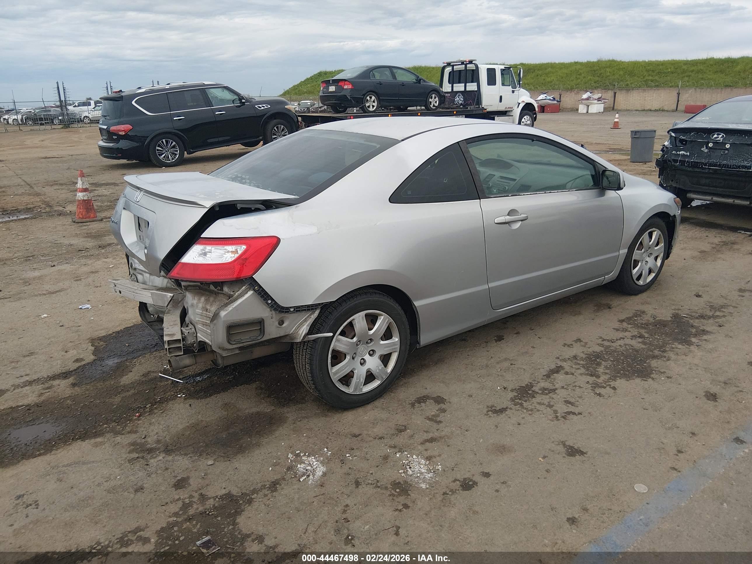 HONDA CIVIC image 4