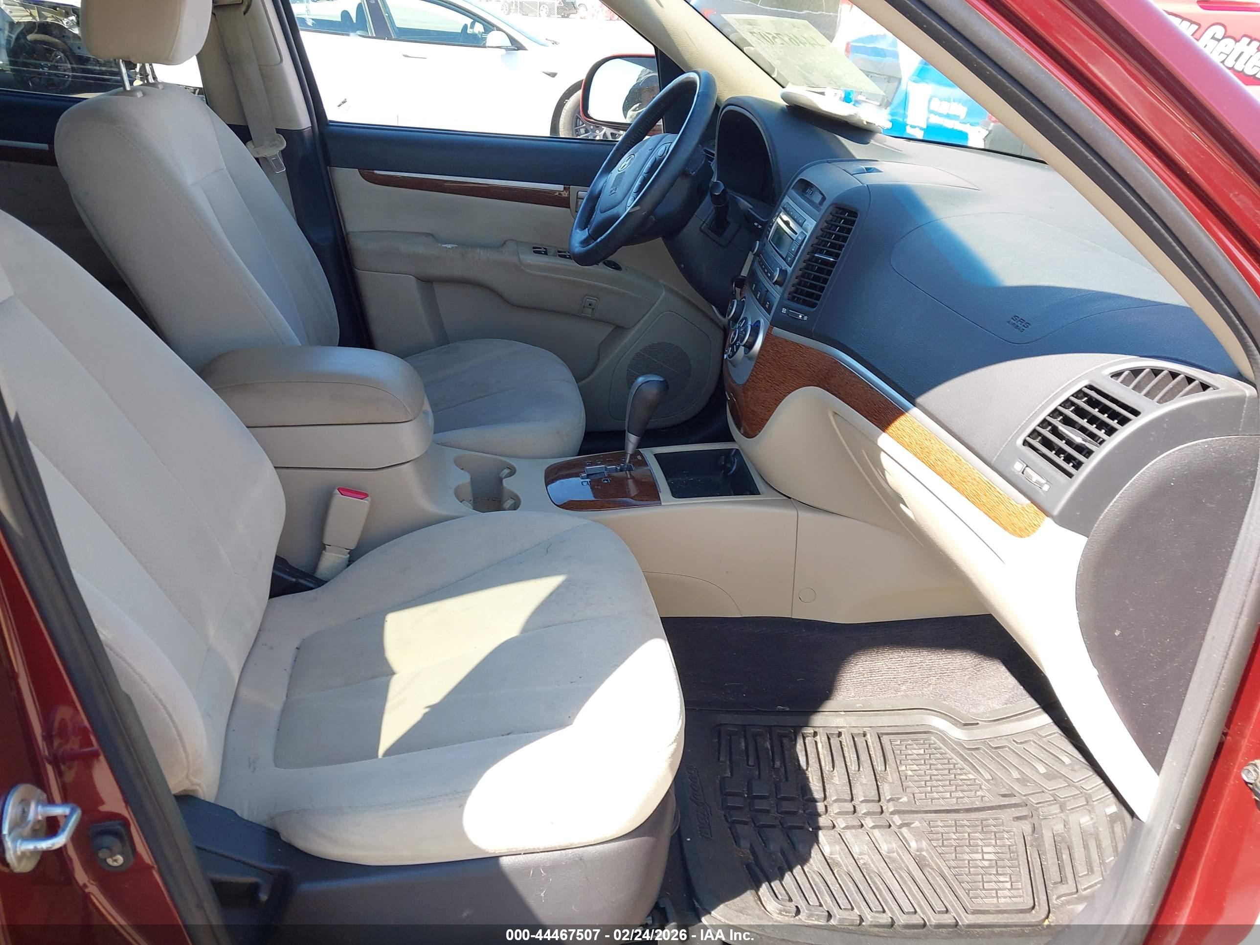 HYUNDAI SANTA image 5