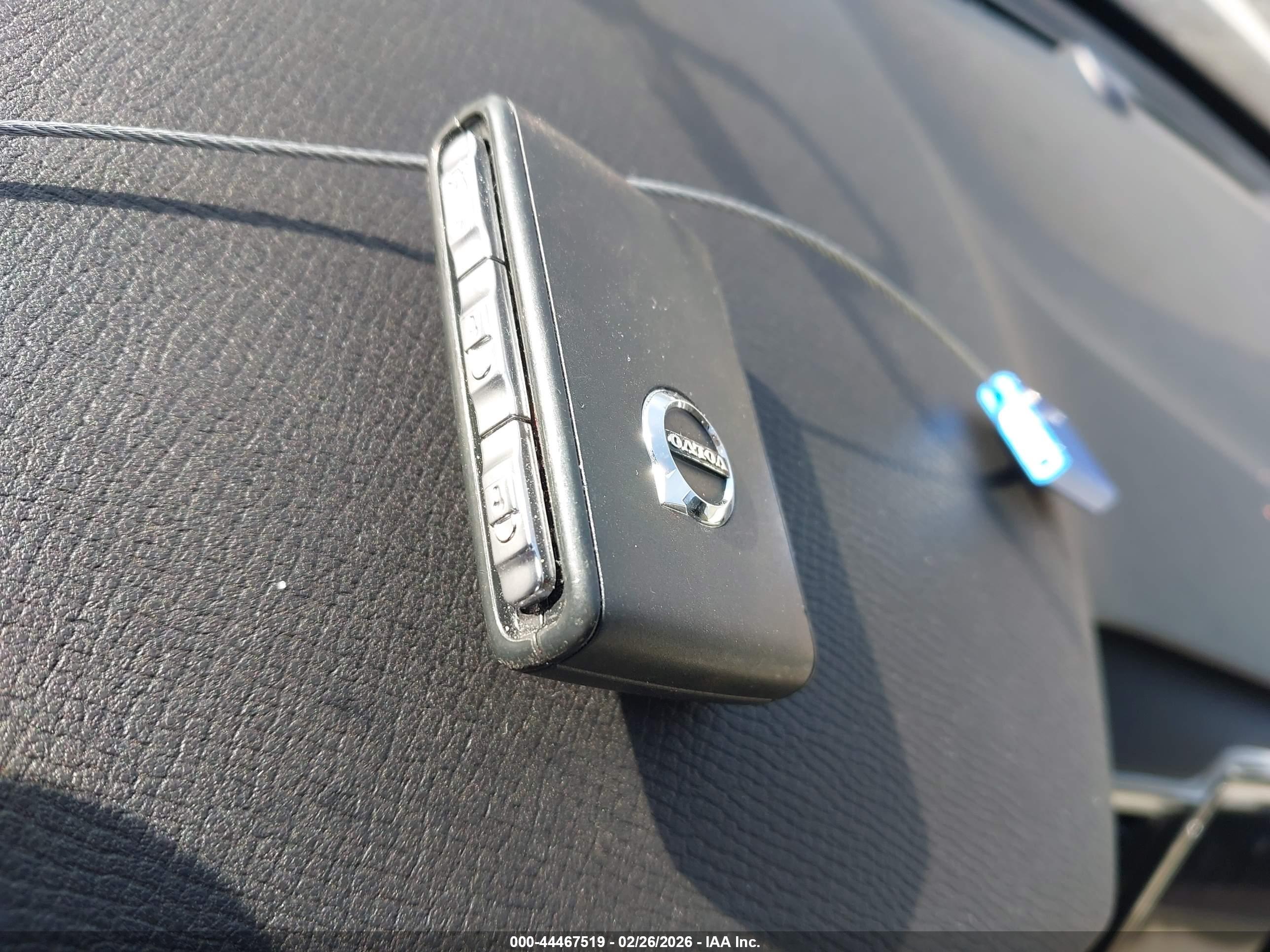 VOLVO XC90 image 11