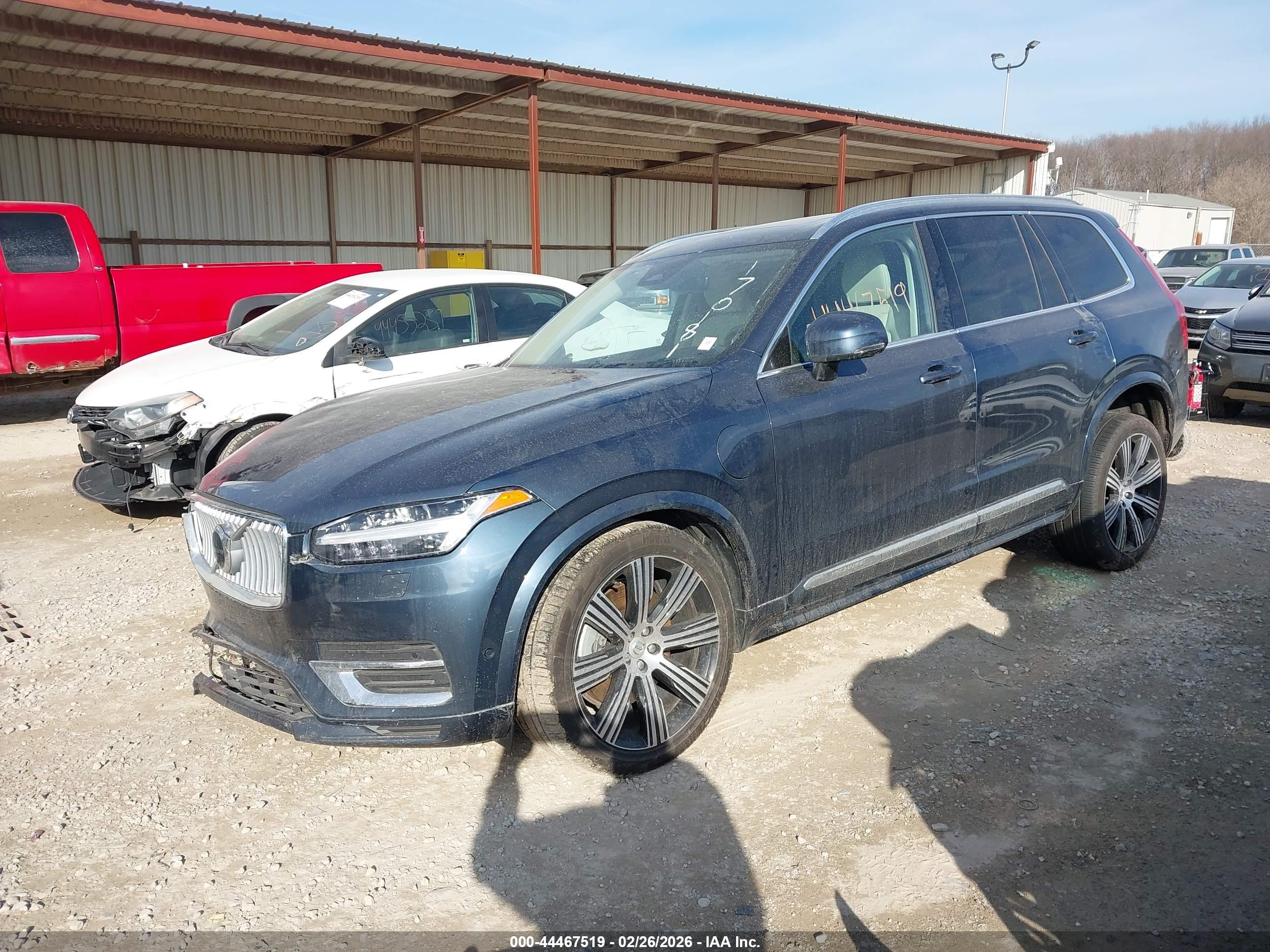 VOLVO XC90 image 2