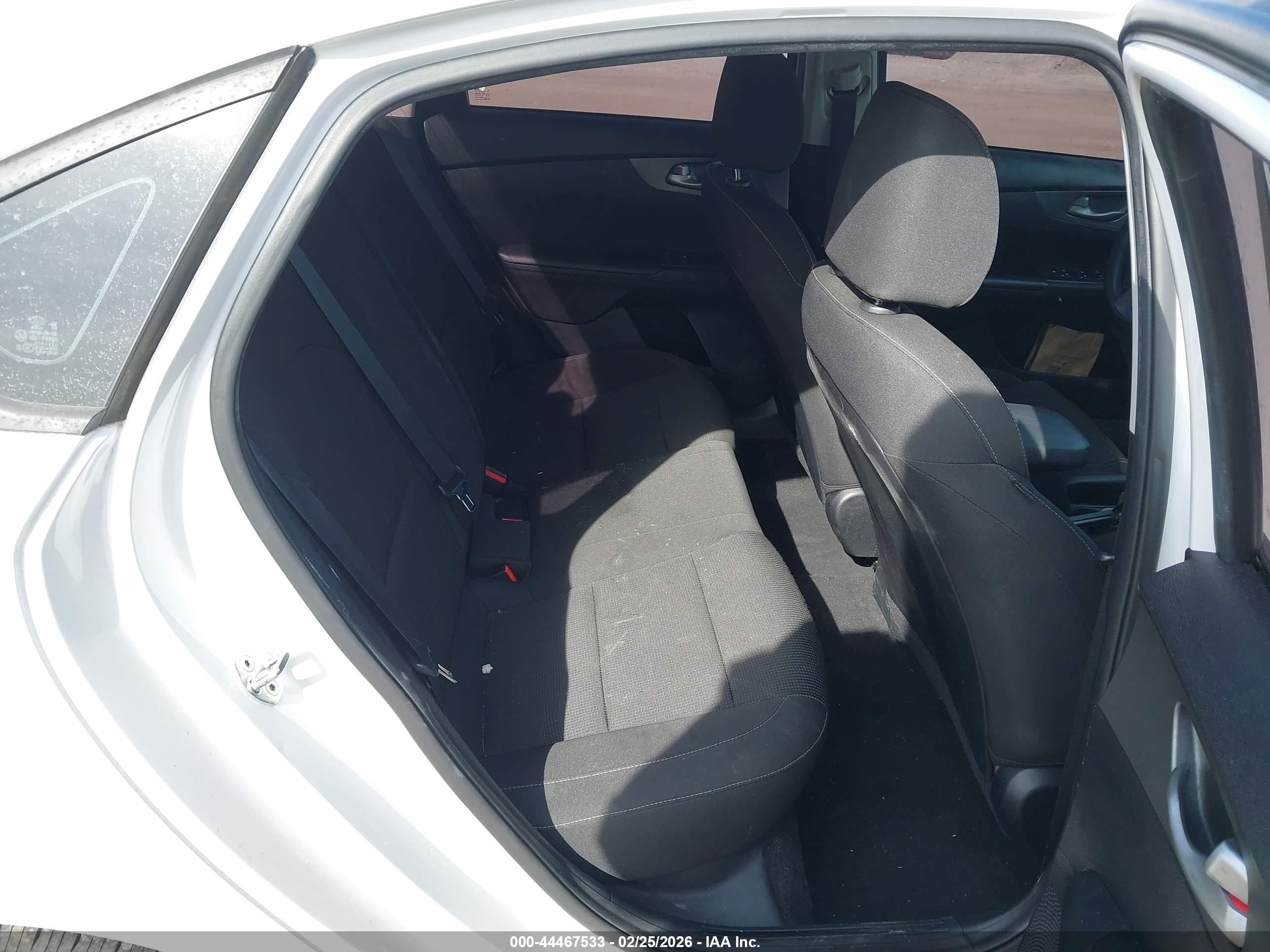KIA FORTE image 8