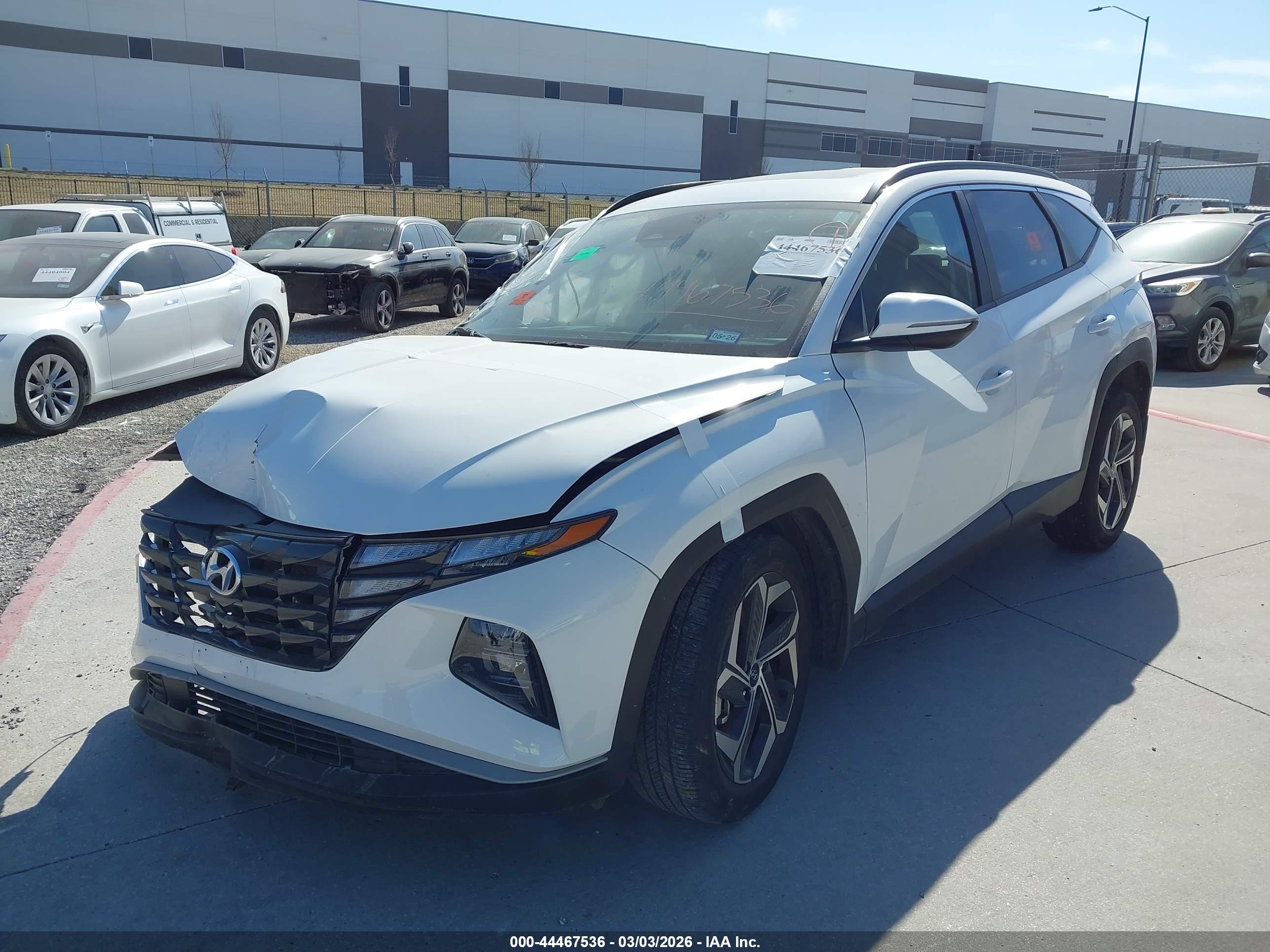 HYUNDAI TUCSON image 2