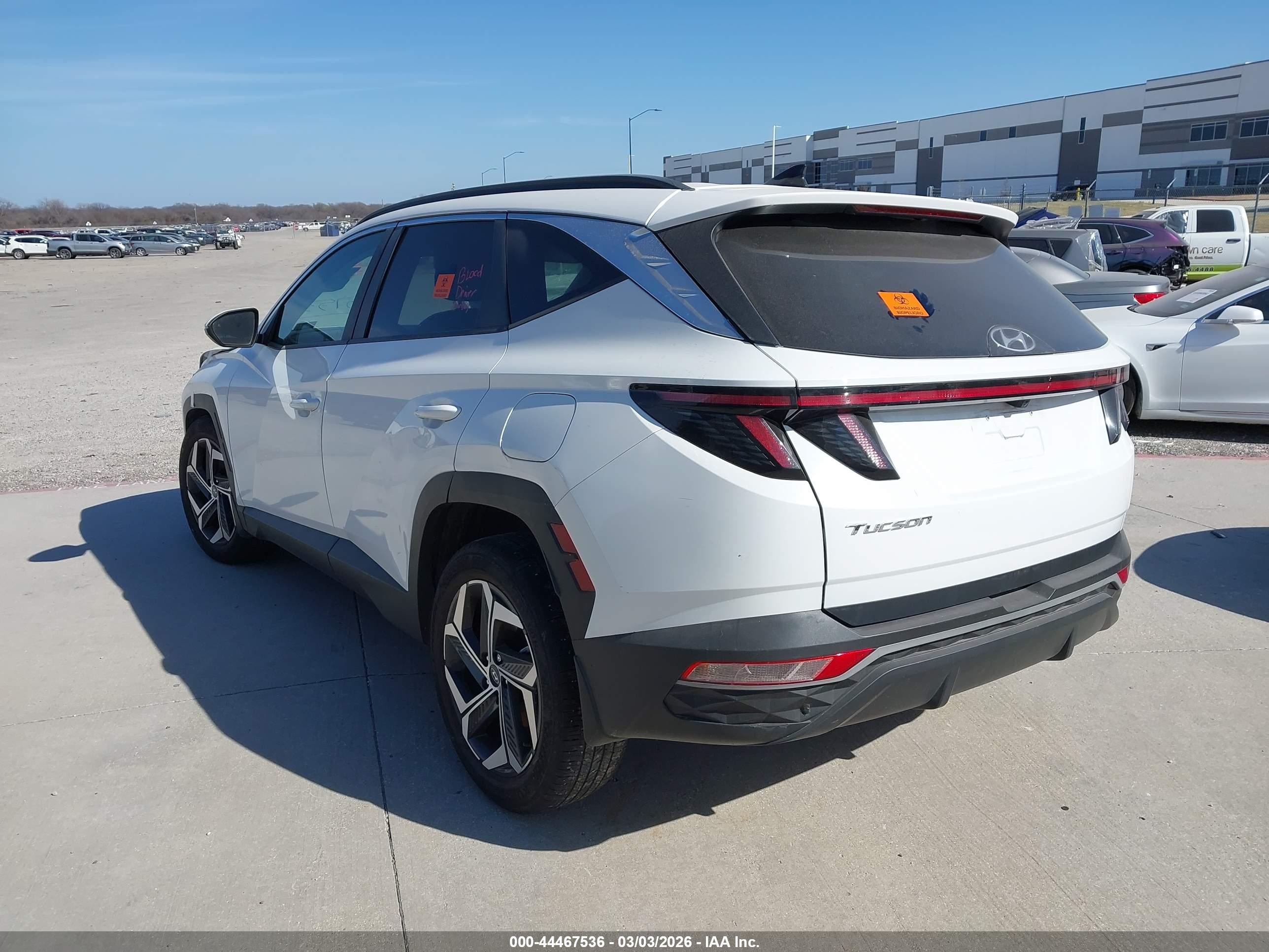 HYUNDAI TUCSON image 3