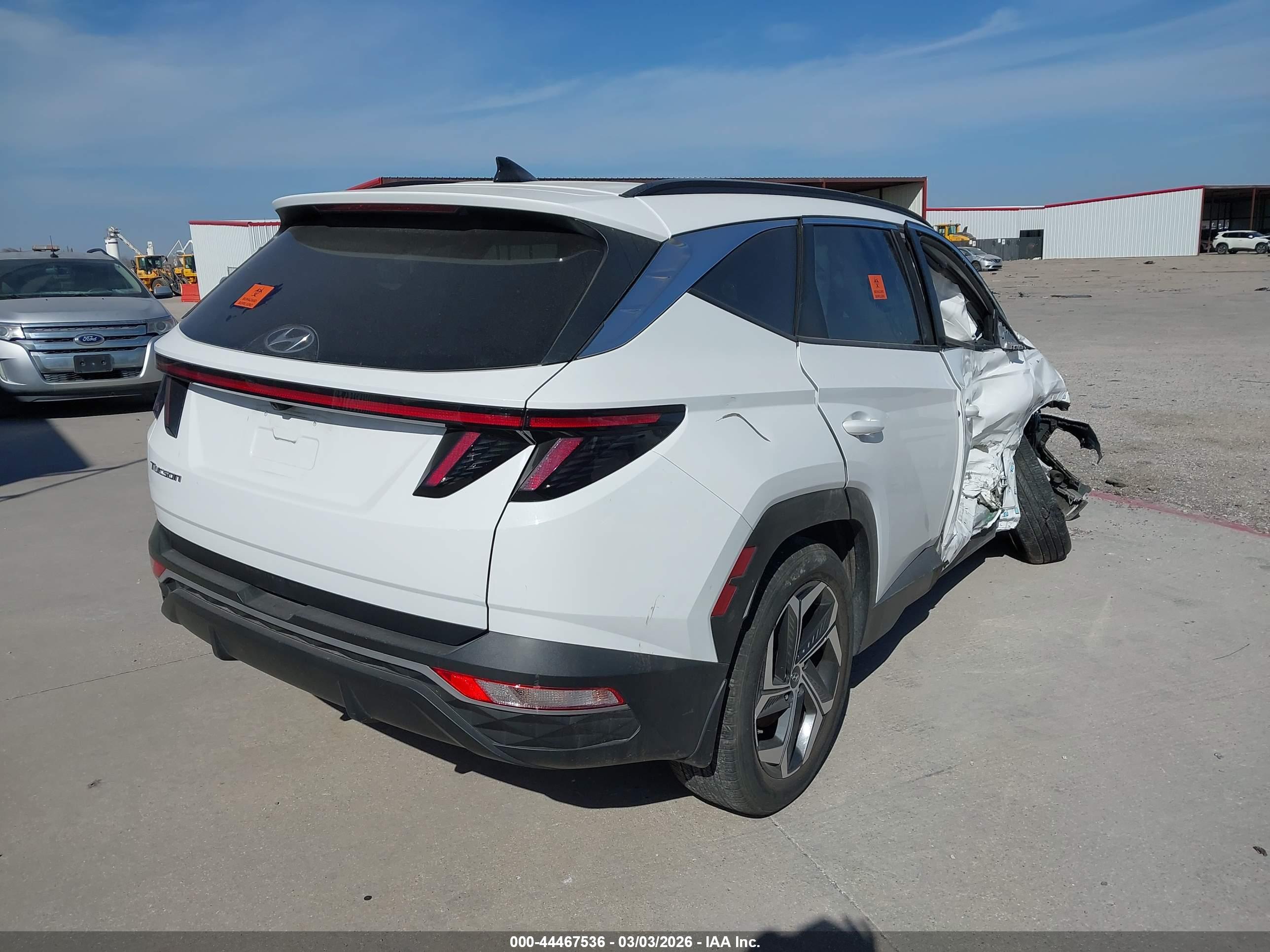 HYUNDAI TUCSON image 4