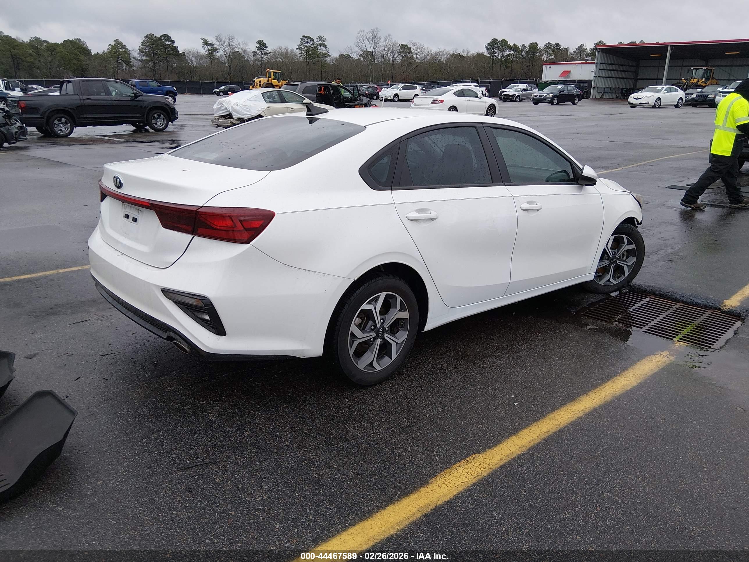 KIA FORTE image 4