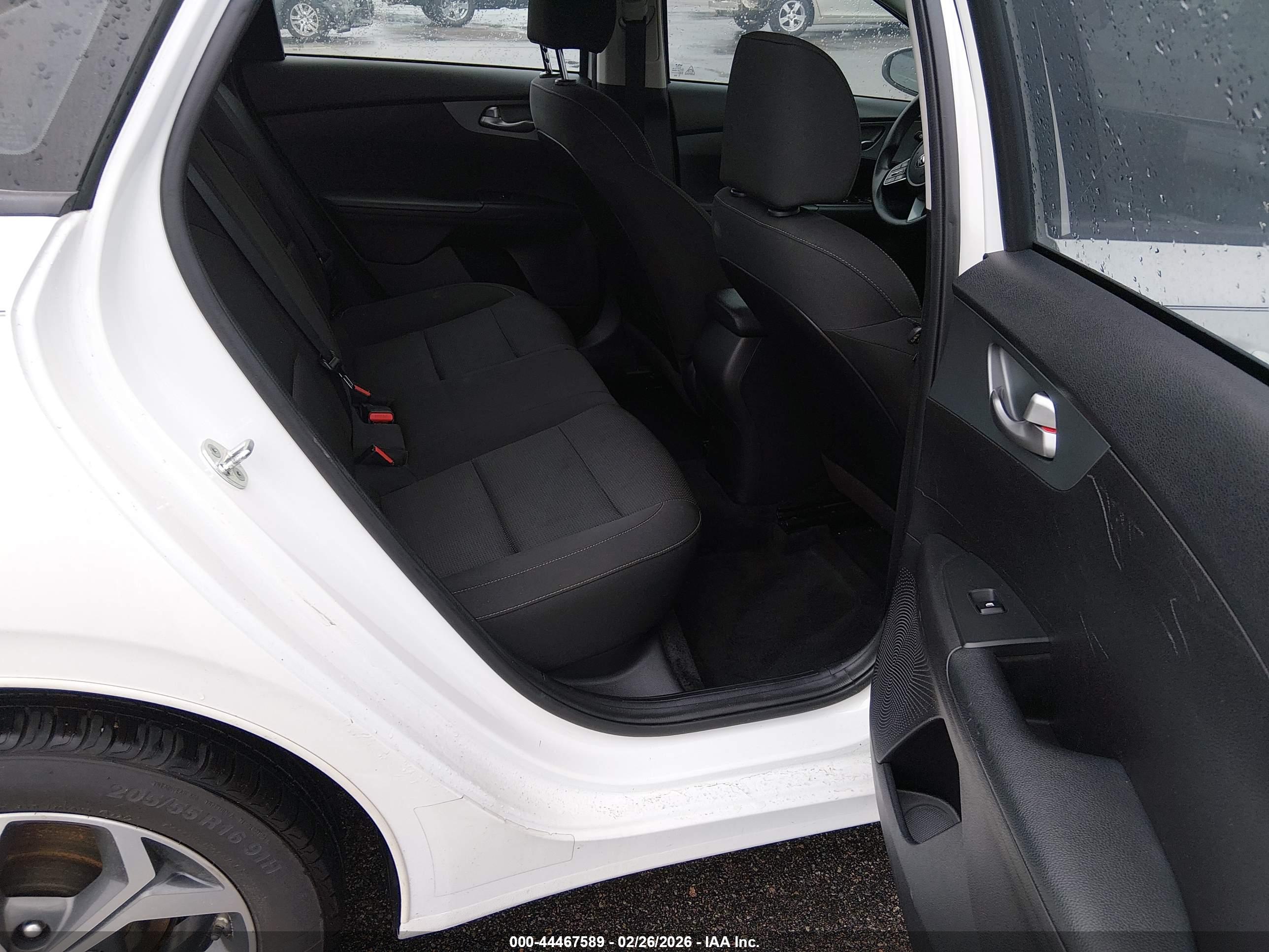 KIA FORTE image 8