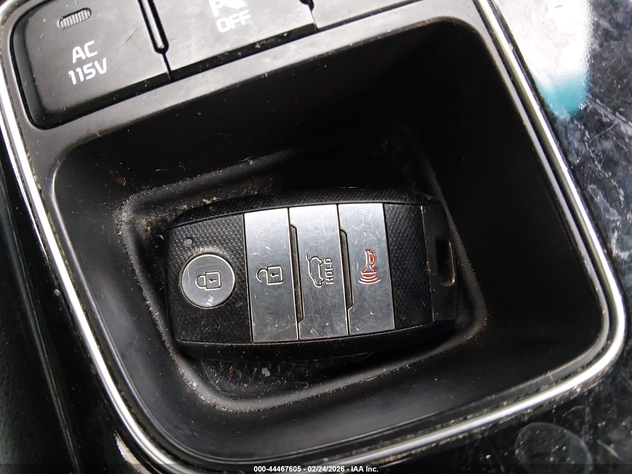 KIA SORENTO image 11