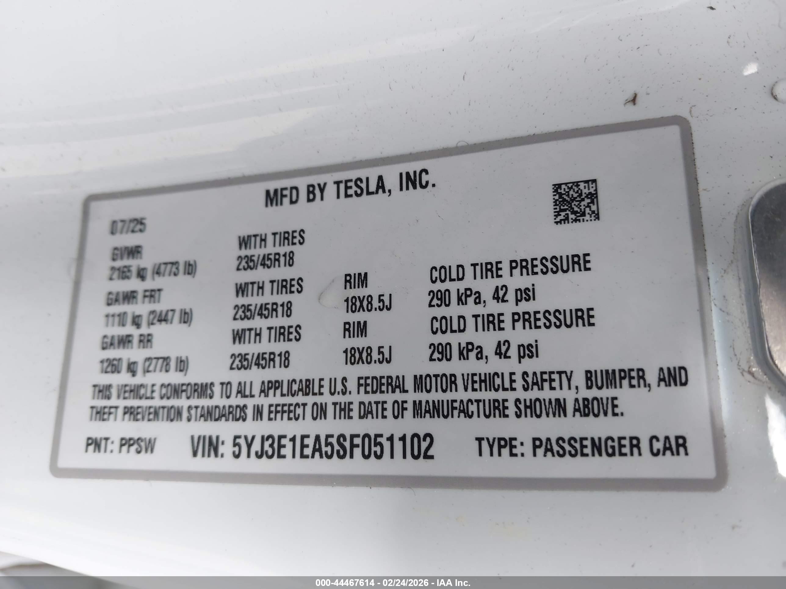 TESLA MODEL image 9