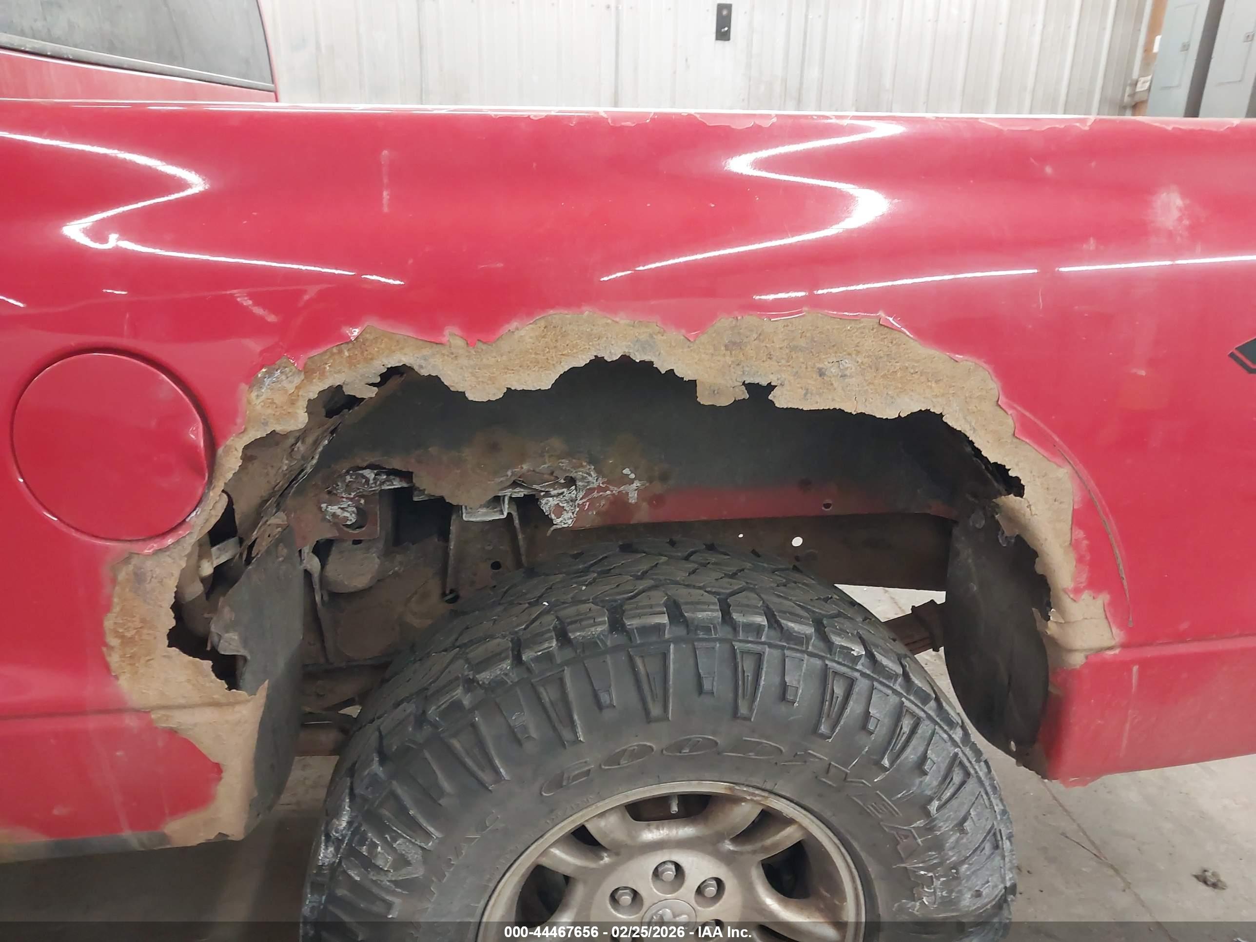 DODGE DAKOTA image 6