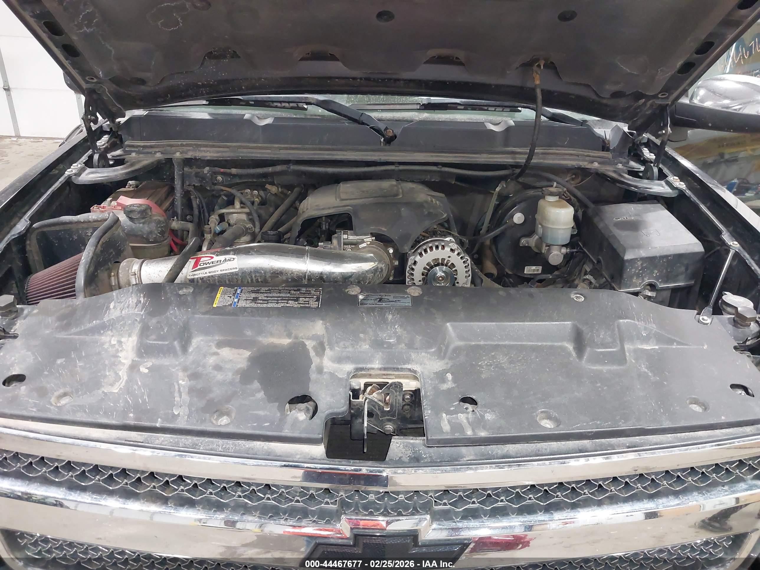 CHEVROLET SILVERADO image 10