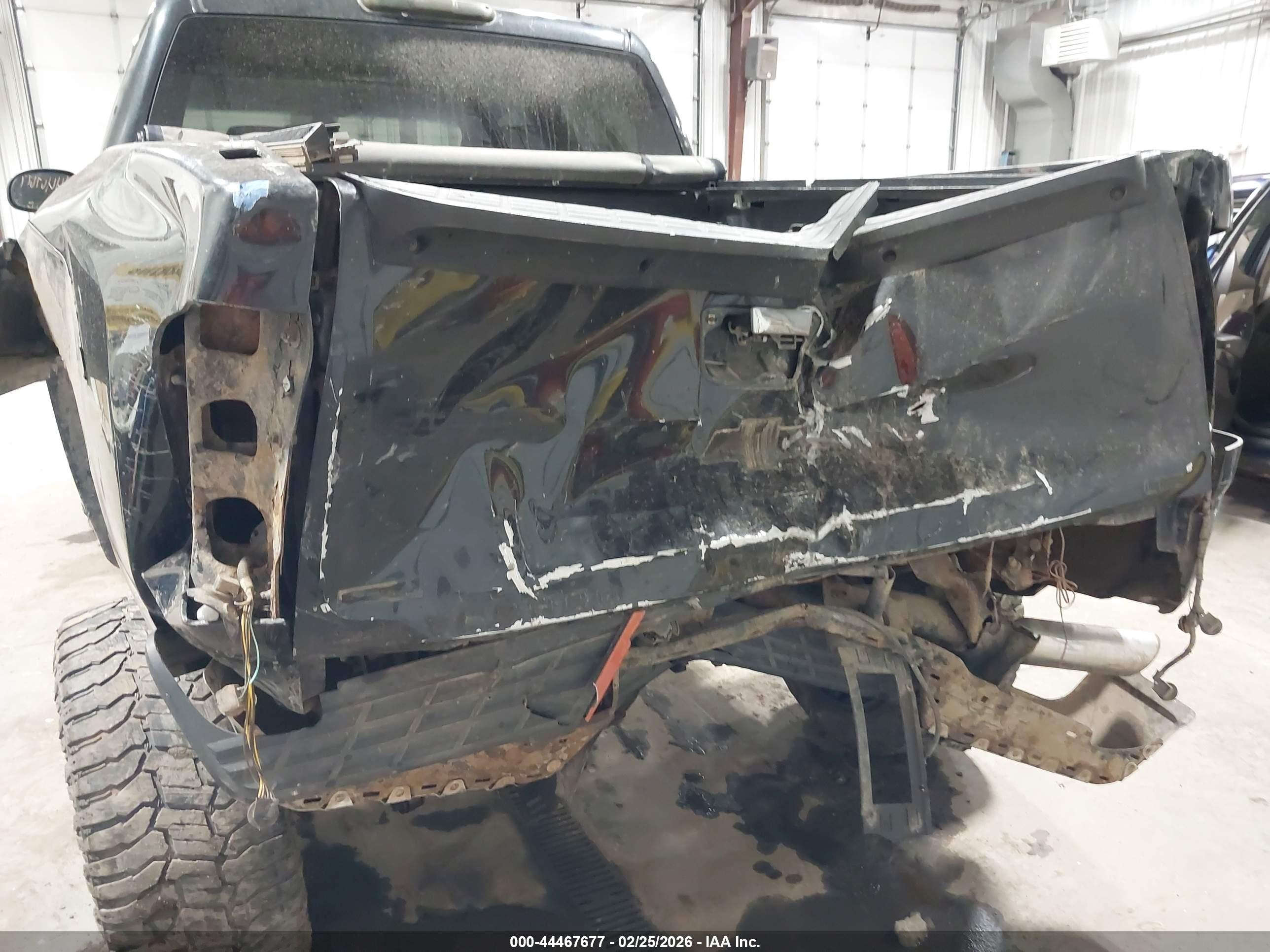 CHEVROLET SILVERADO image 6