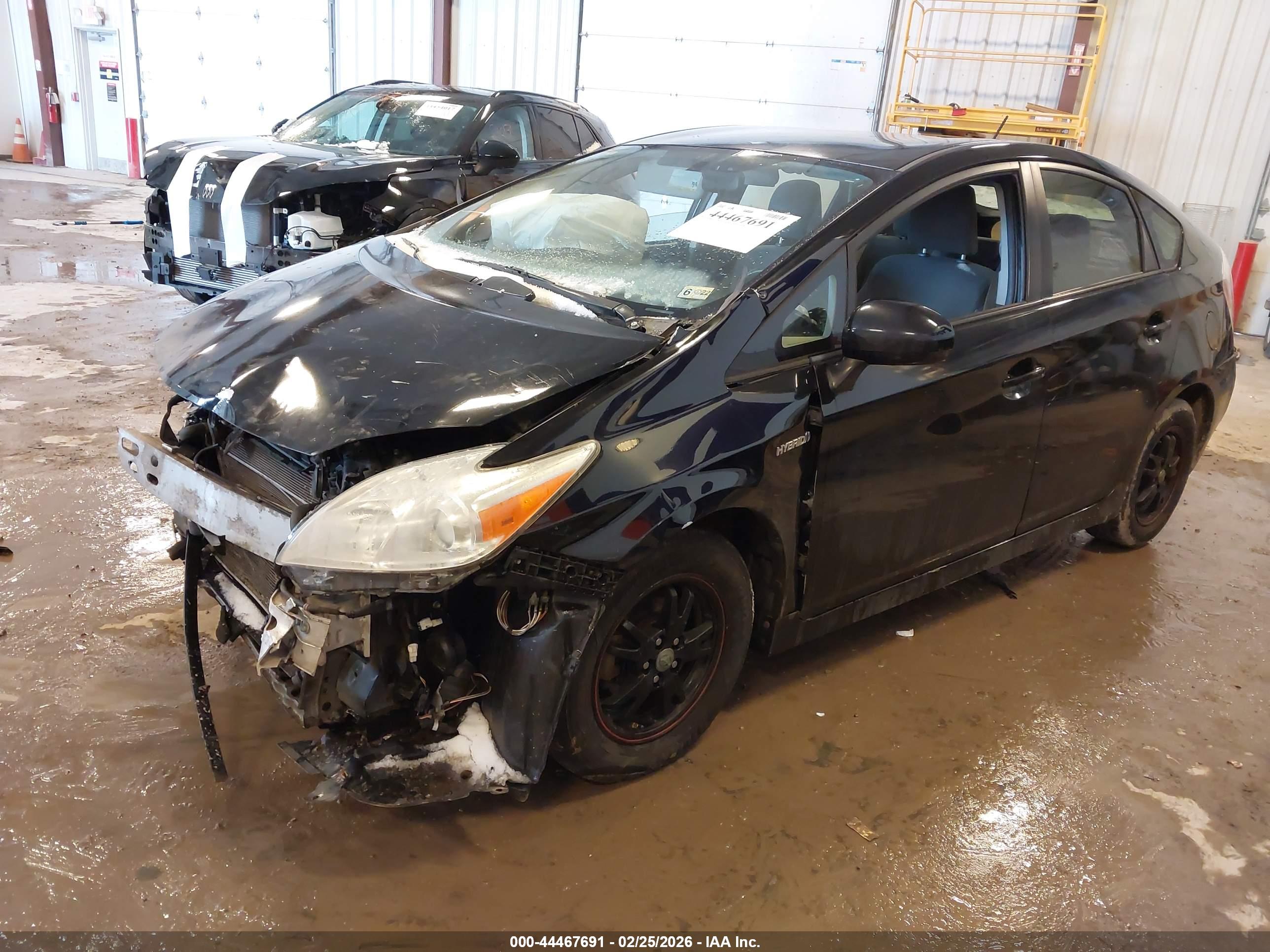 TOYOTA PRIUS image 2