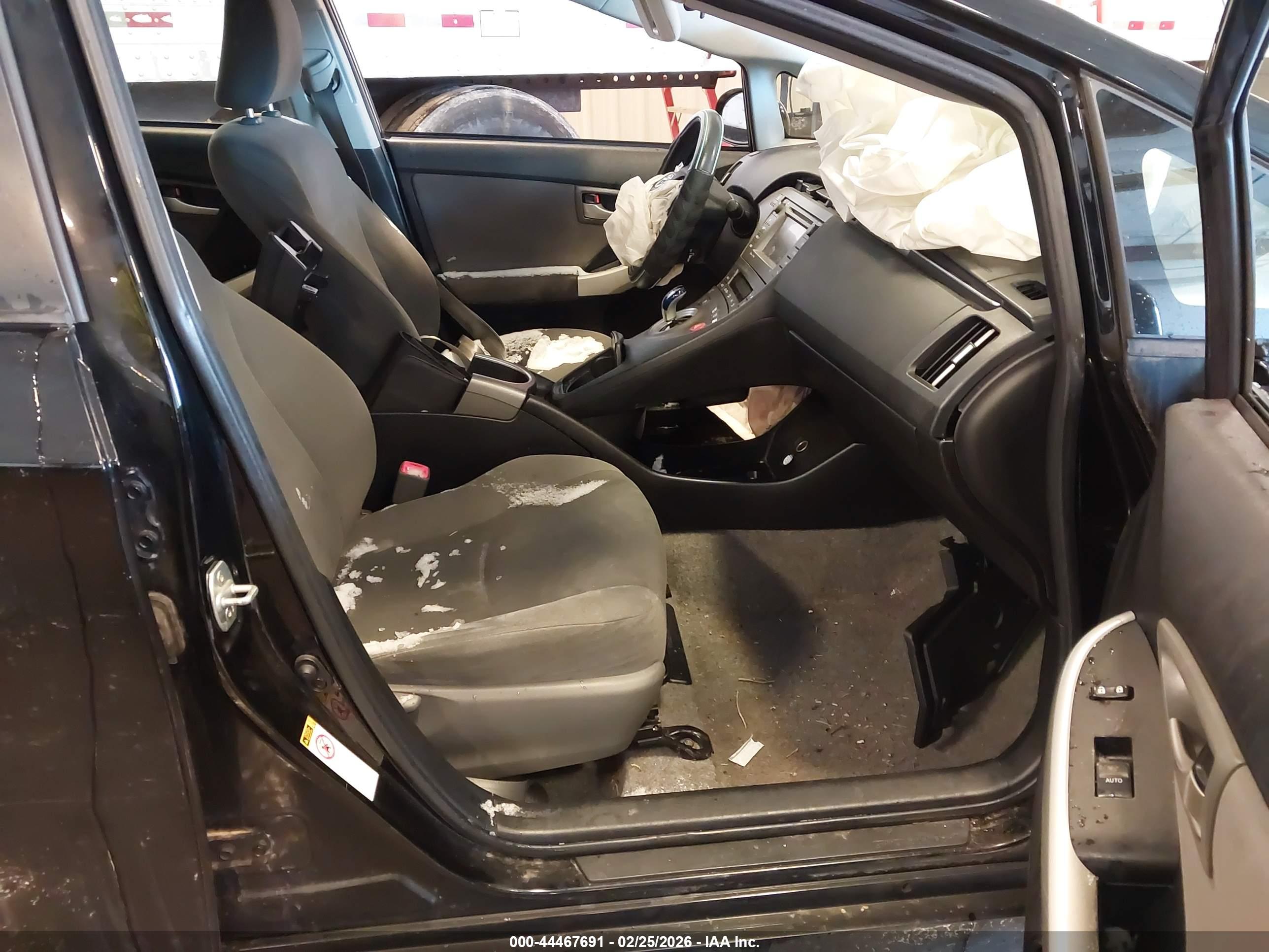 TOYOTA PRIUS image 5