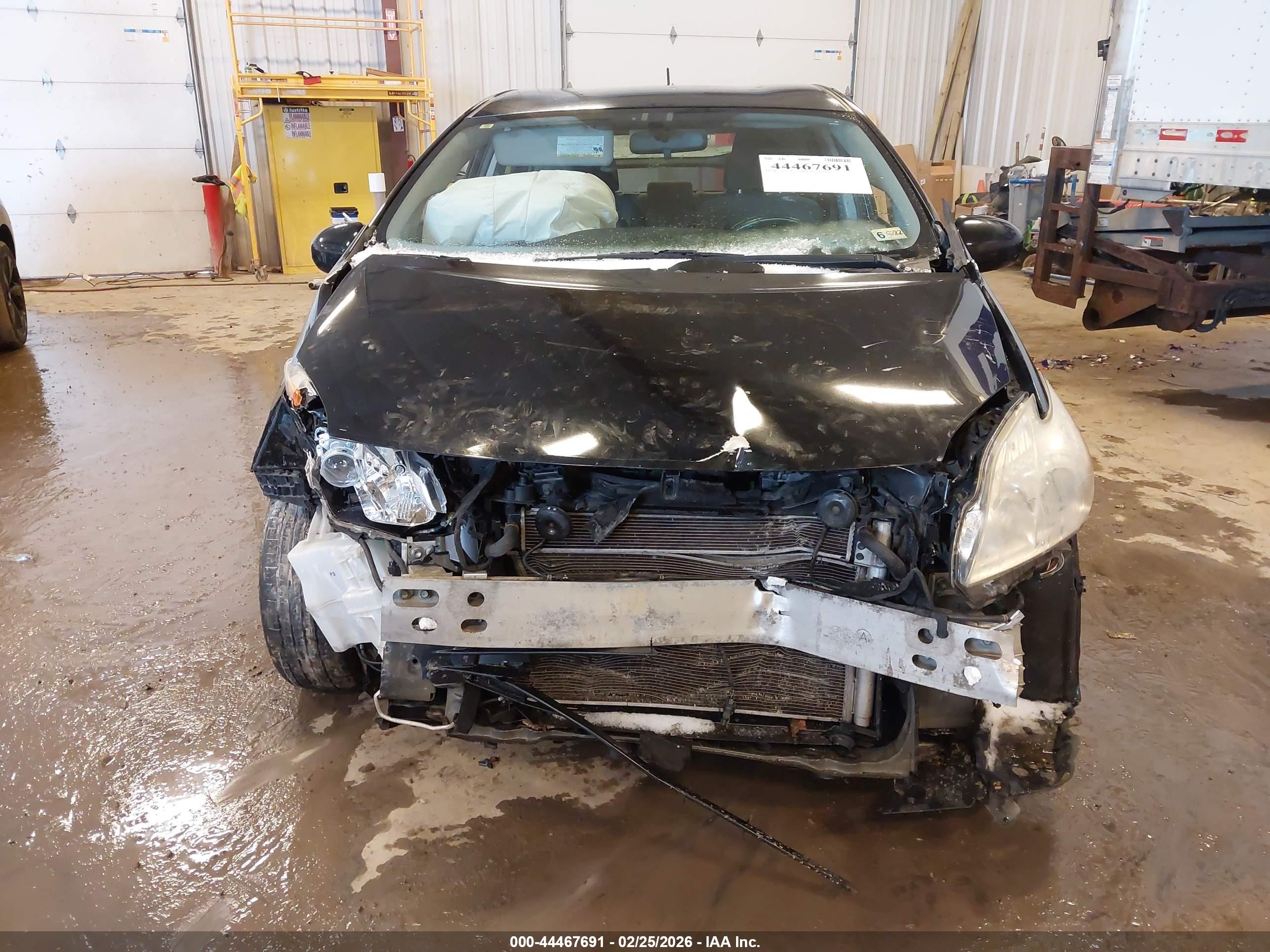 TOYOTA PRIUS image 6
