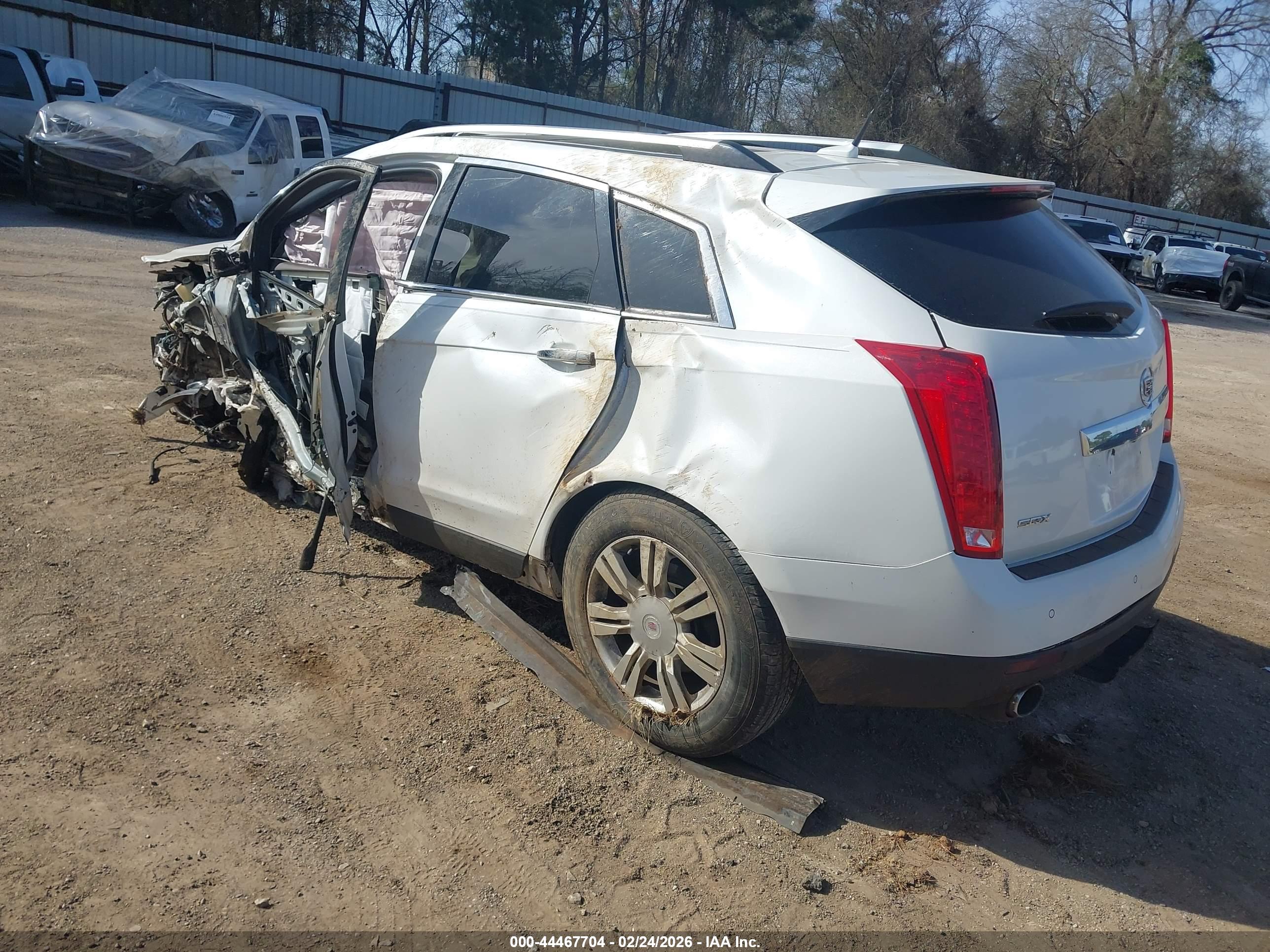 CADILLAC SRX image 3