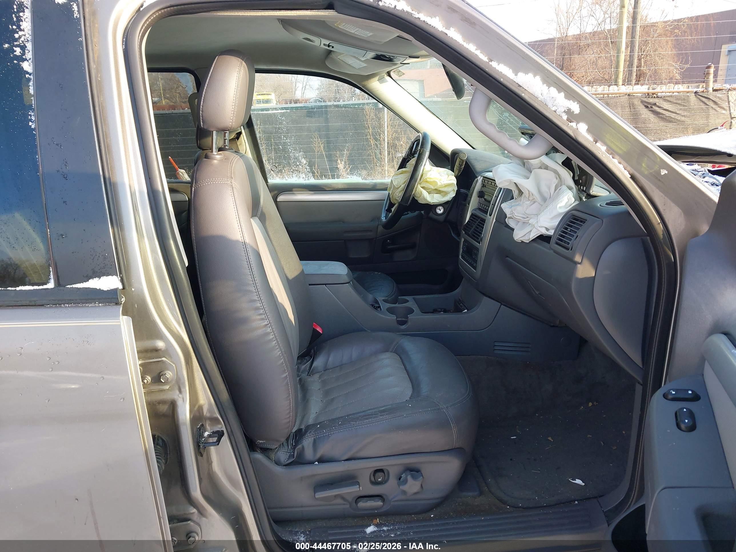 MERCURY MOUNTAINEER image 5