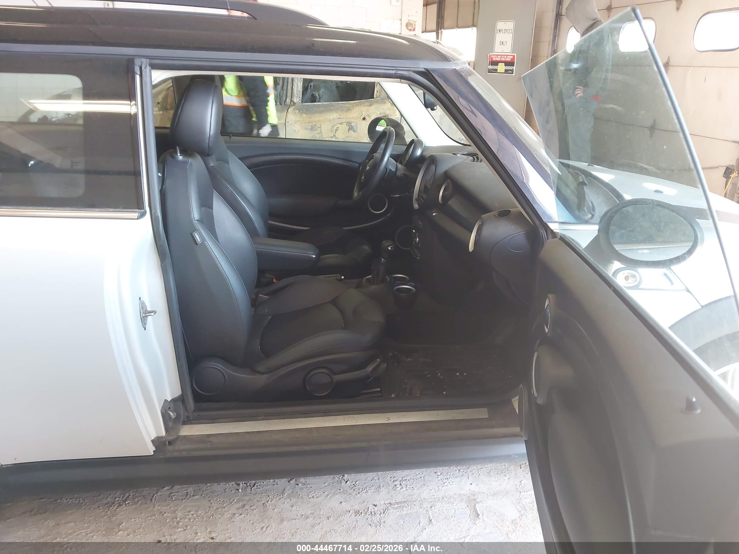 MINI CLUBMAN image 5
