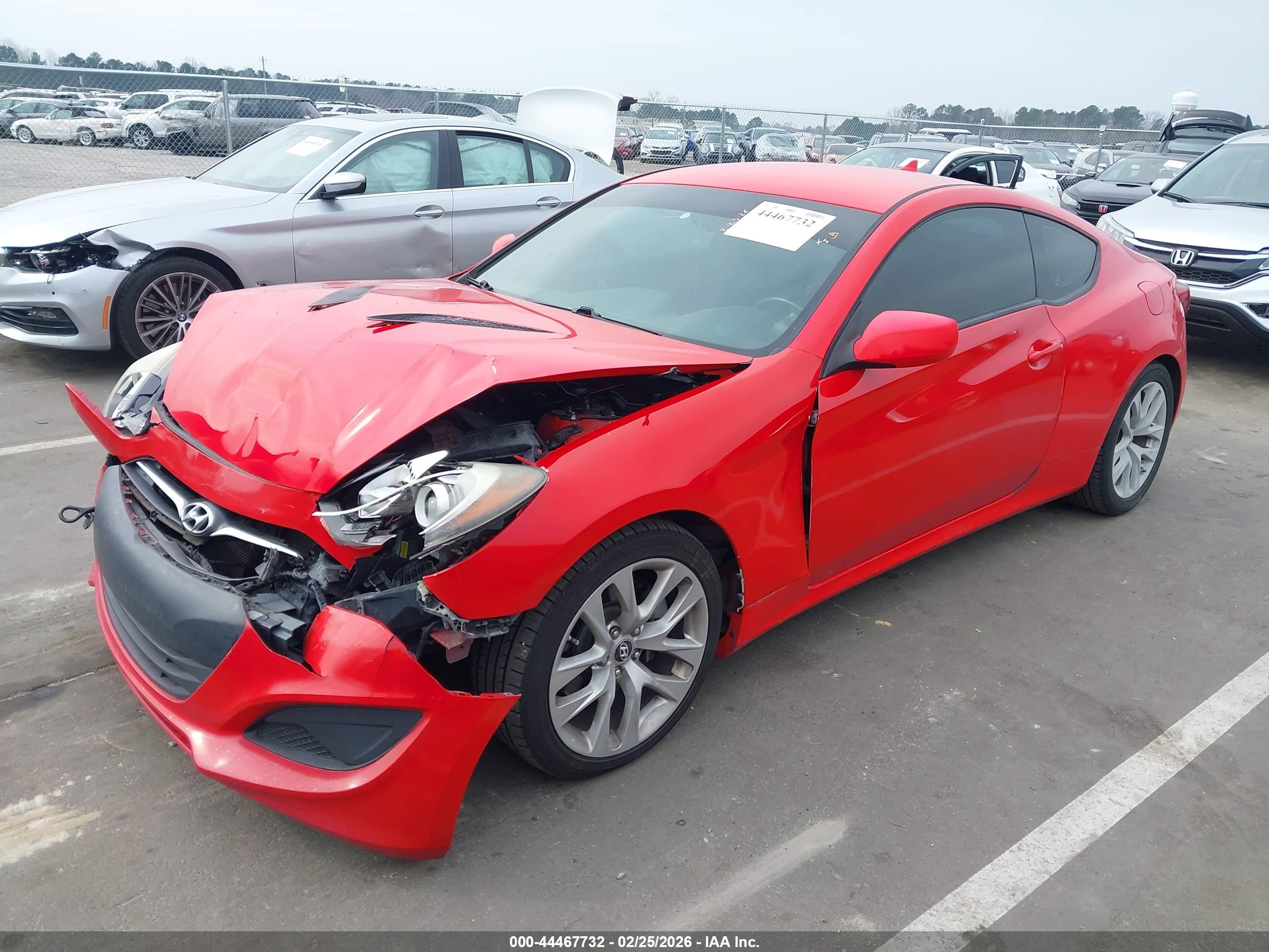HYUNDAI GENESIS image 2