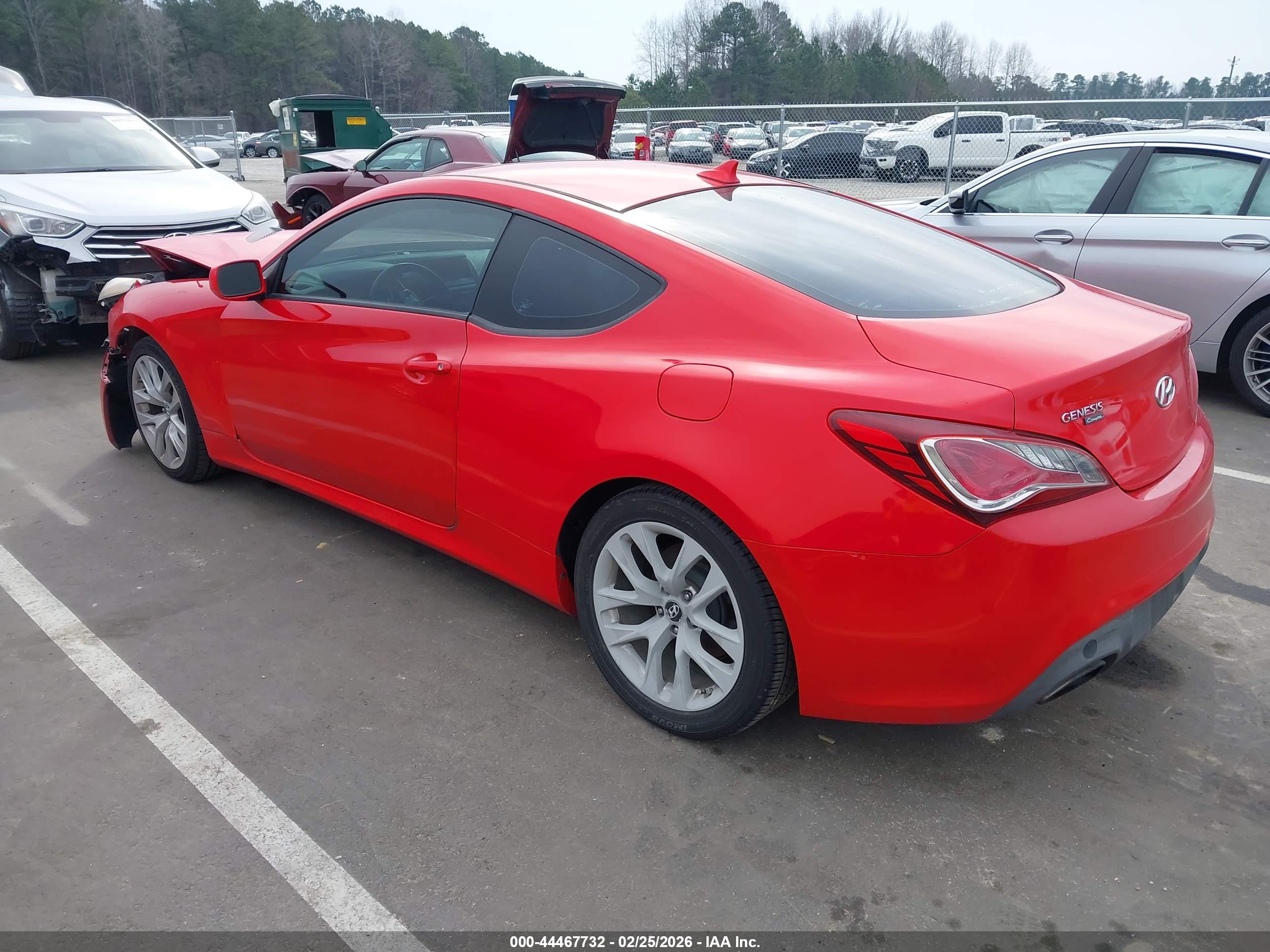 HYUNDAI GENESIS image 3