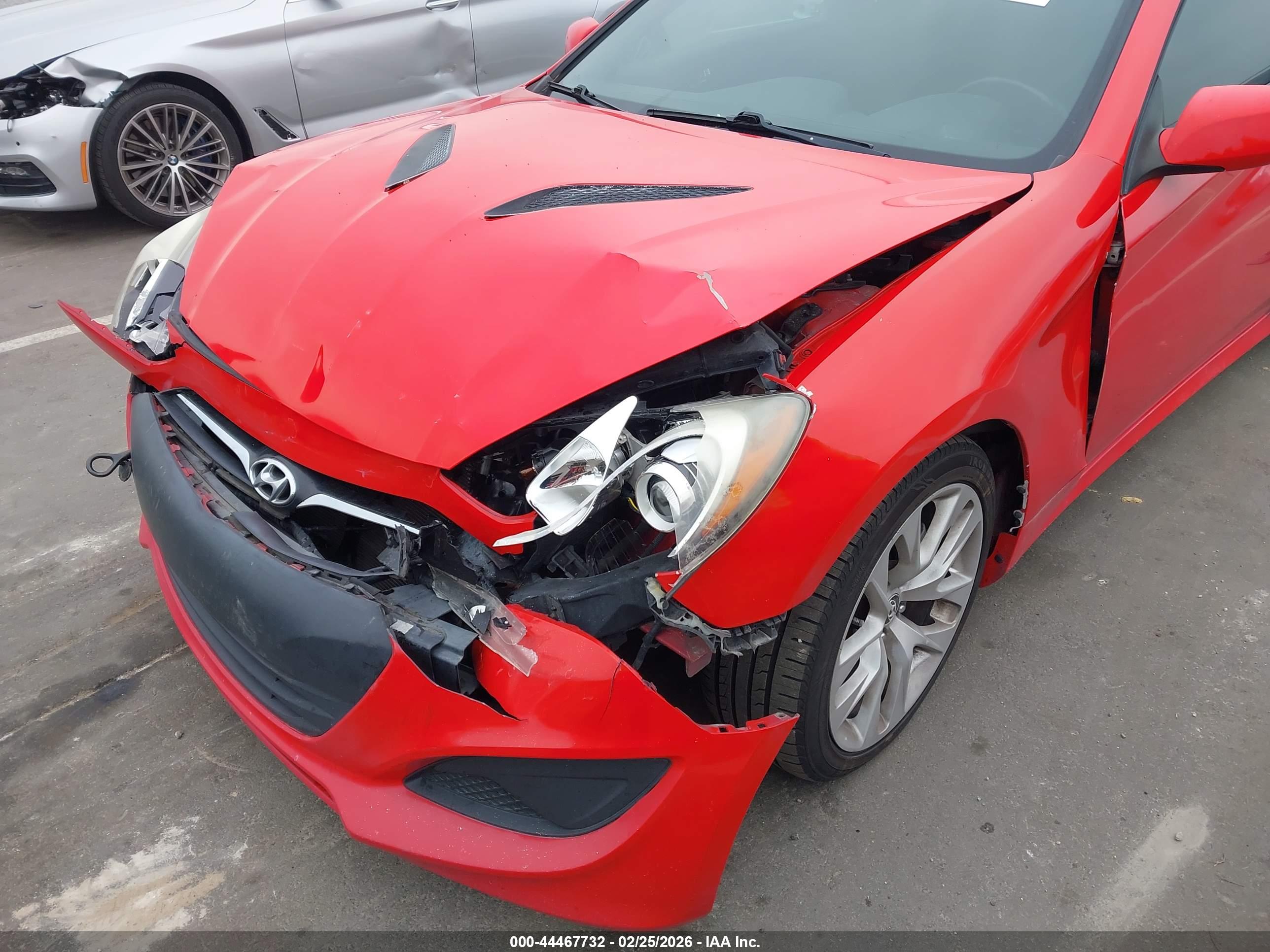 HYUNDAI GENESIS image 6
