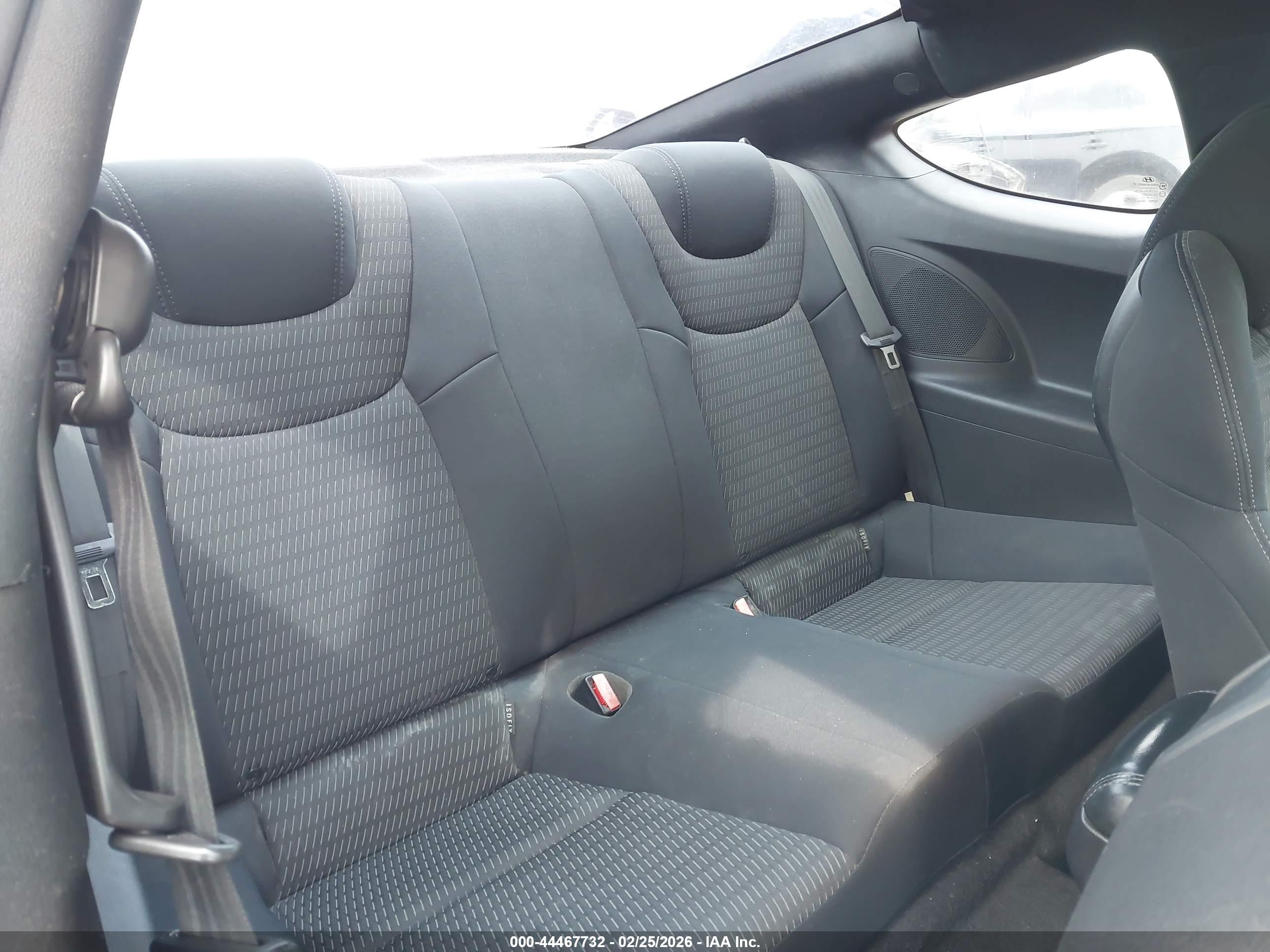 HYUNDAI GENESIS image 8