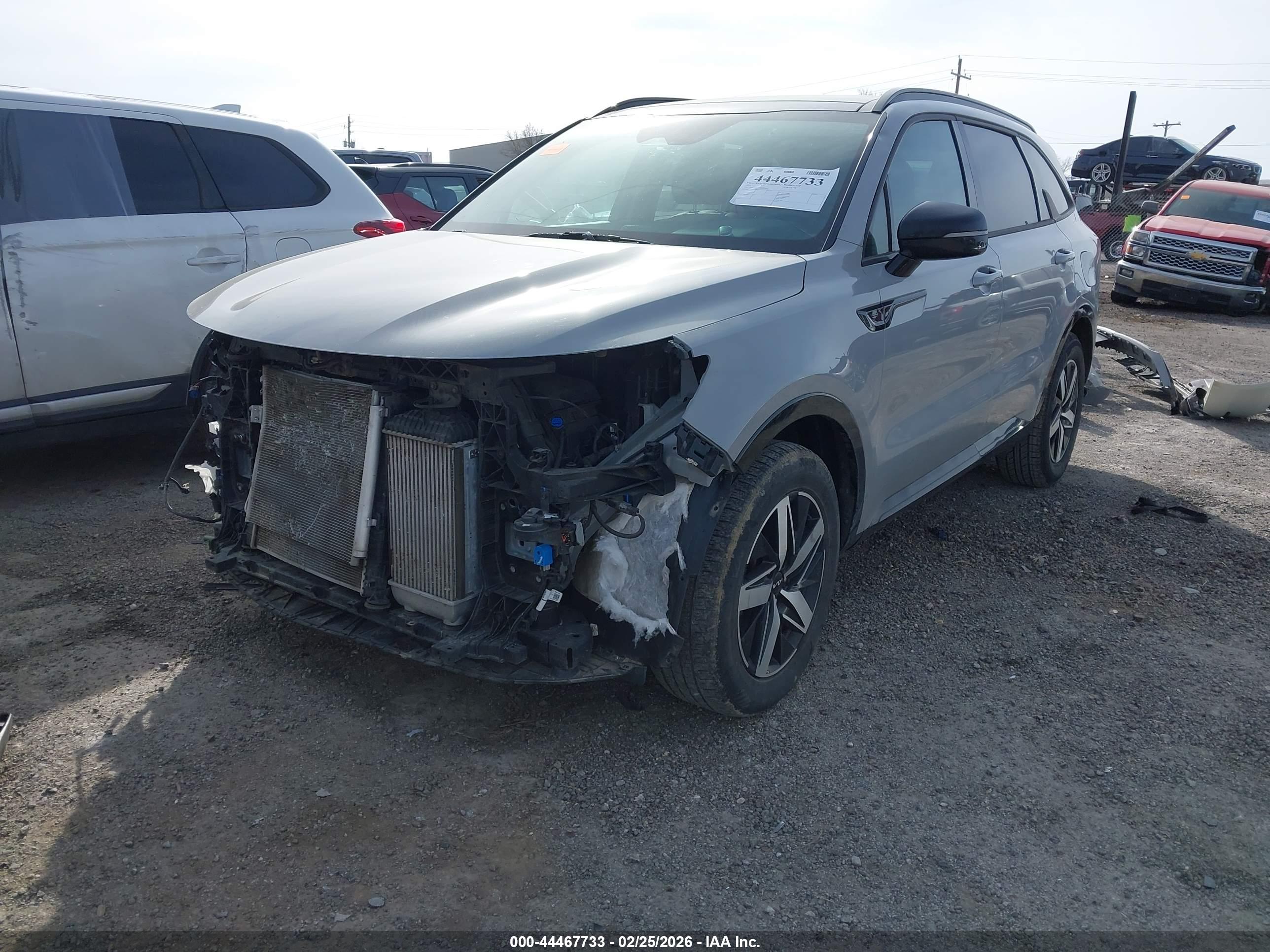 KIA SORENTO image 2