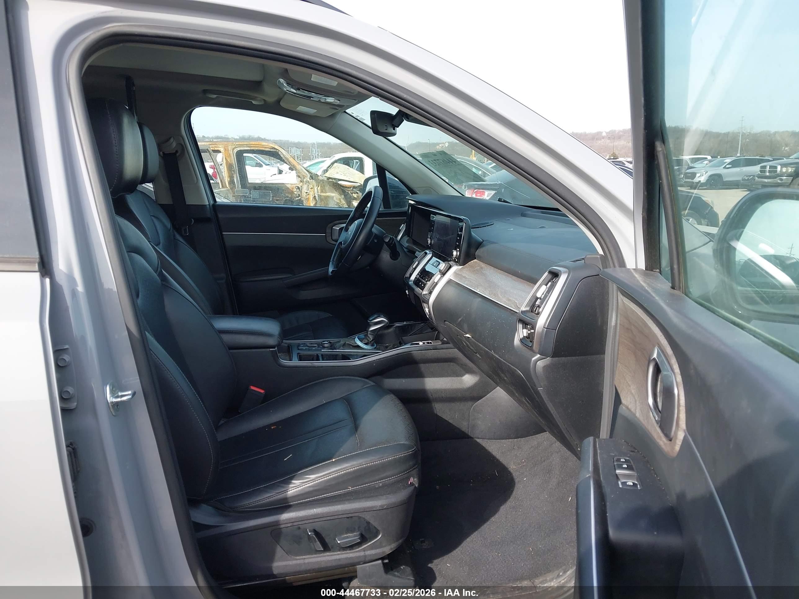 KIA SORENTO image 5