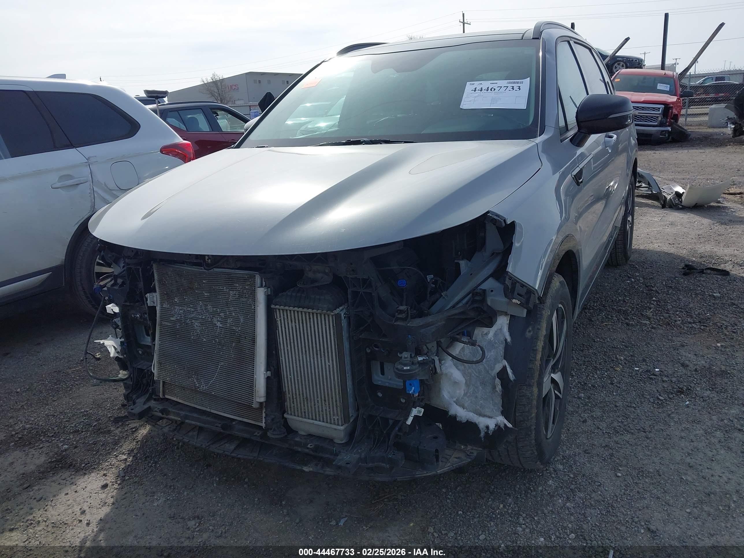 KIA SORENTO image 6