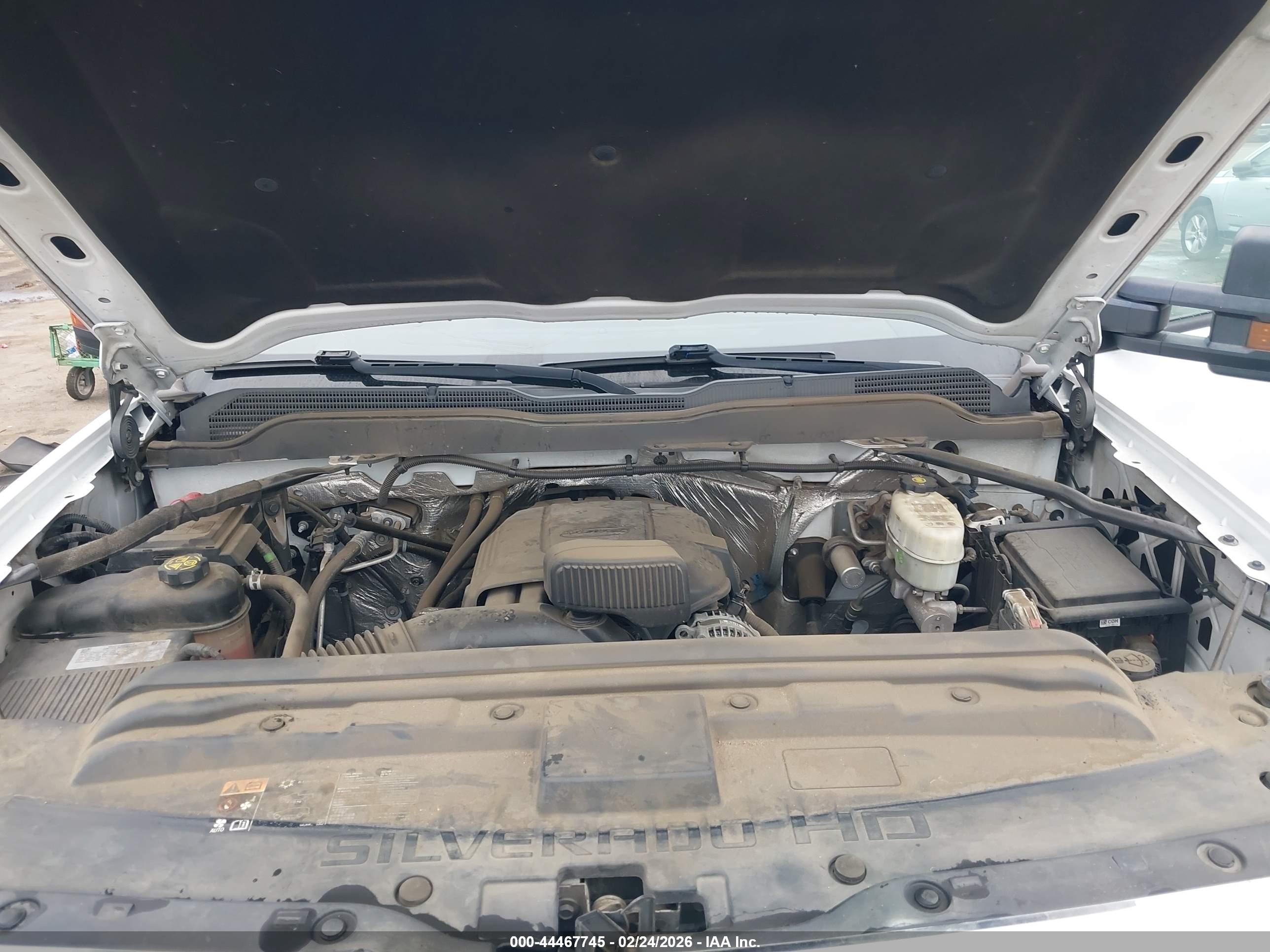 CHEVROLET SILVERADO image 10