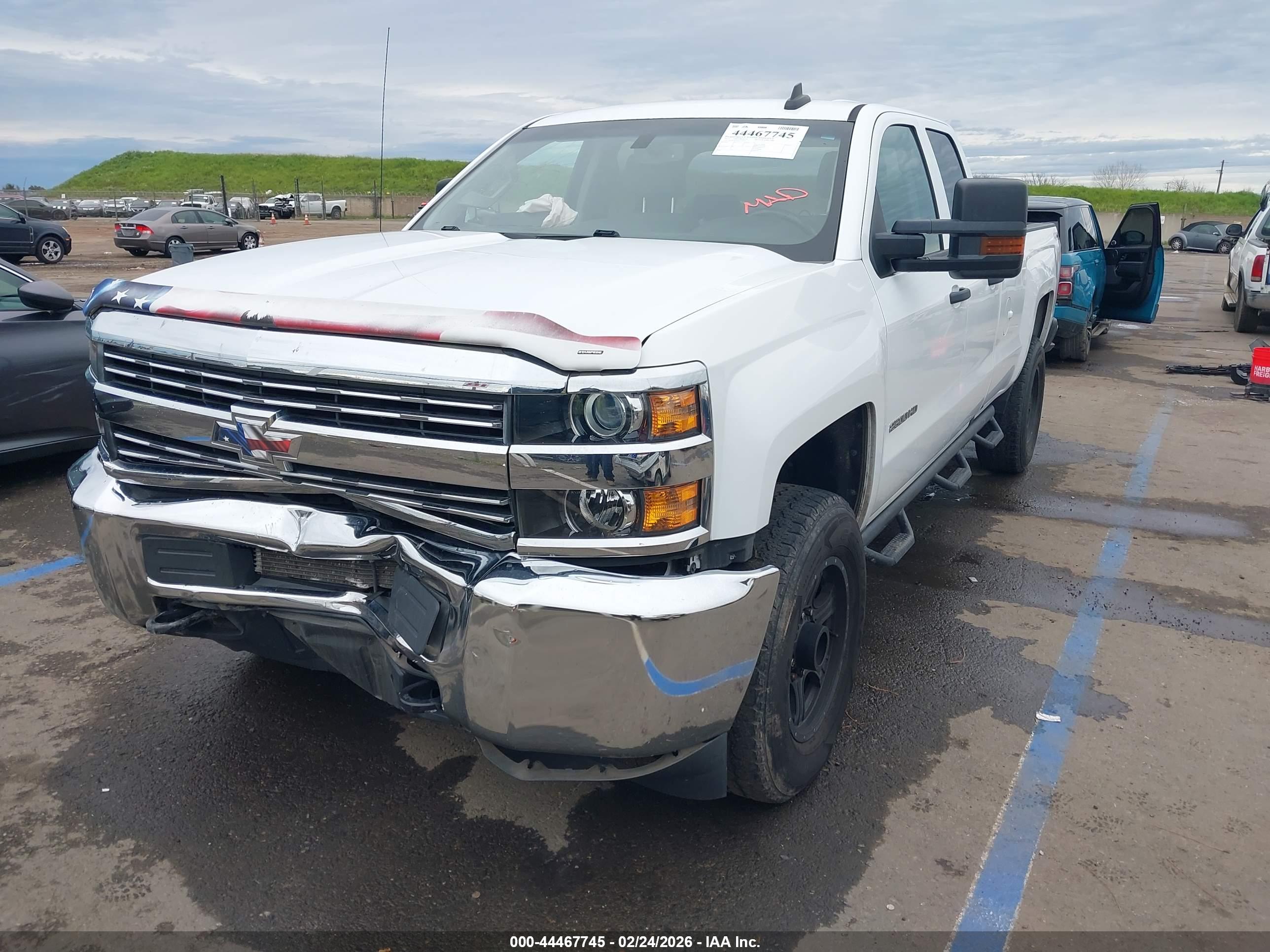 CHEVROLET SILVERADO image 2