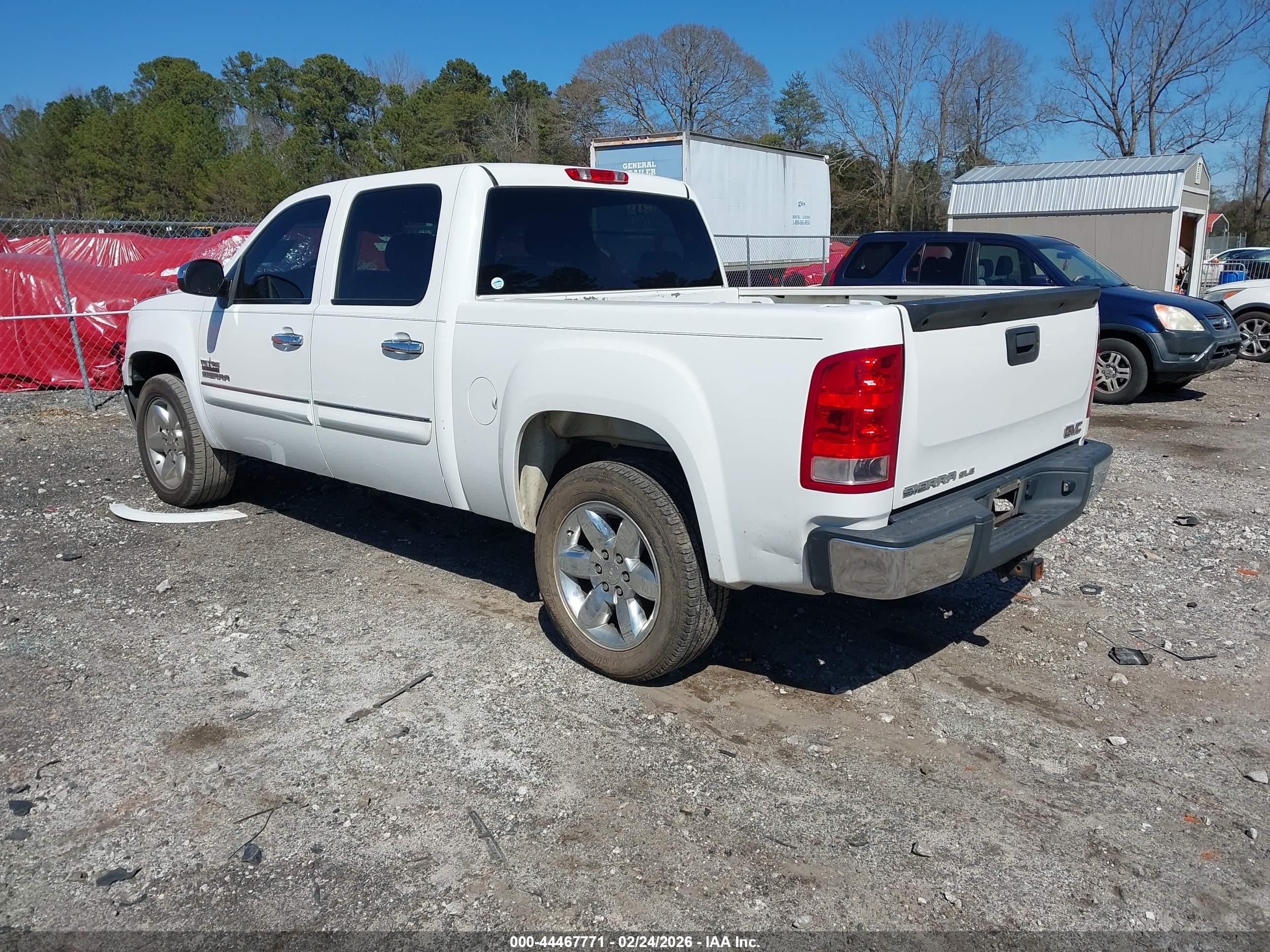 GMC SIERRA image 3