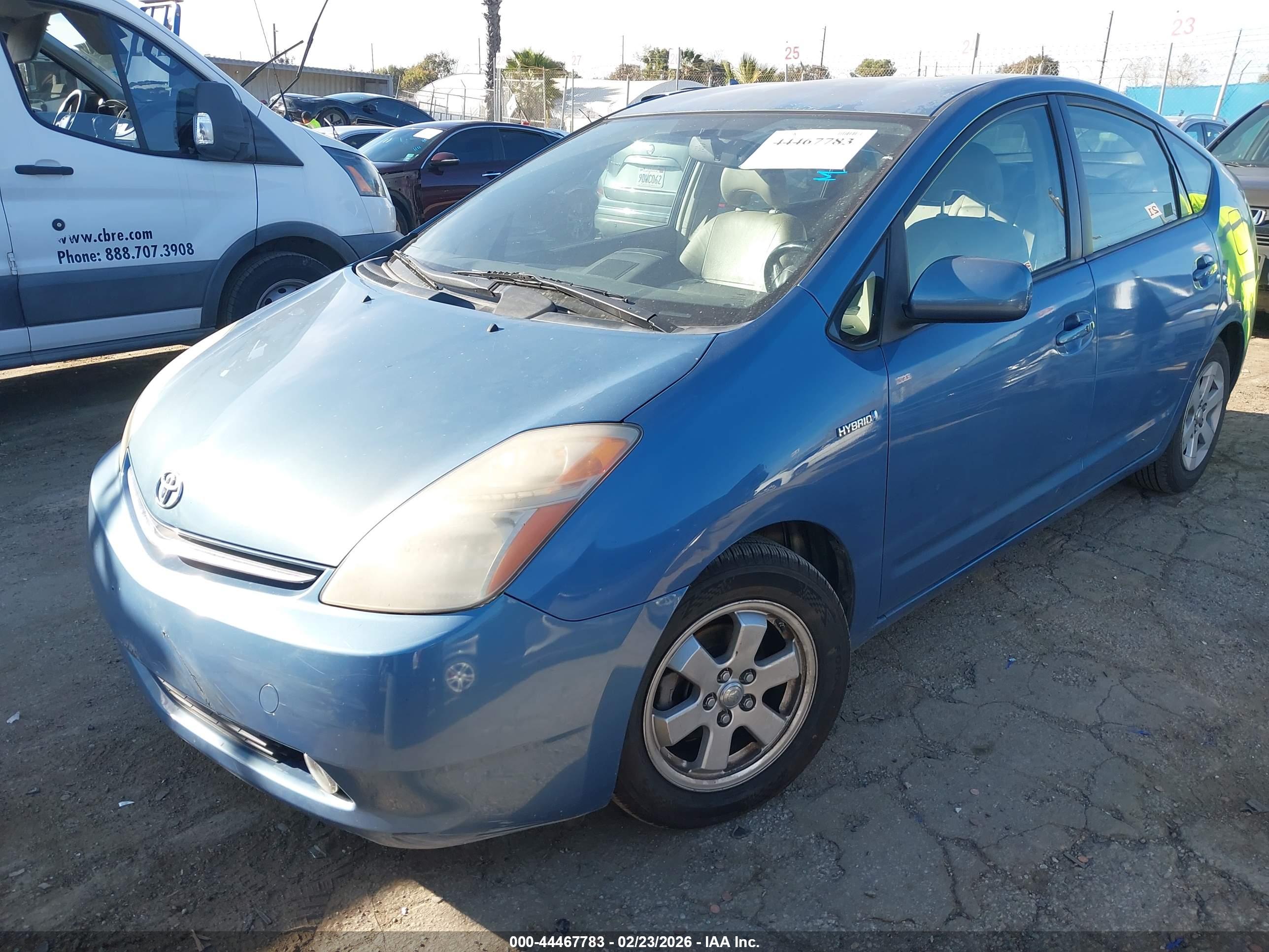 TOYOTA PRIUS image 2