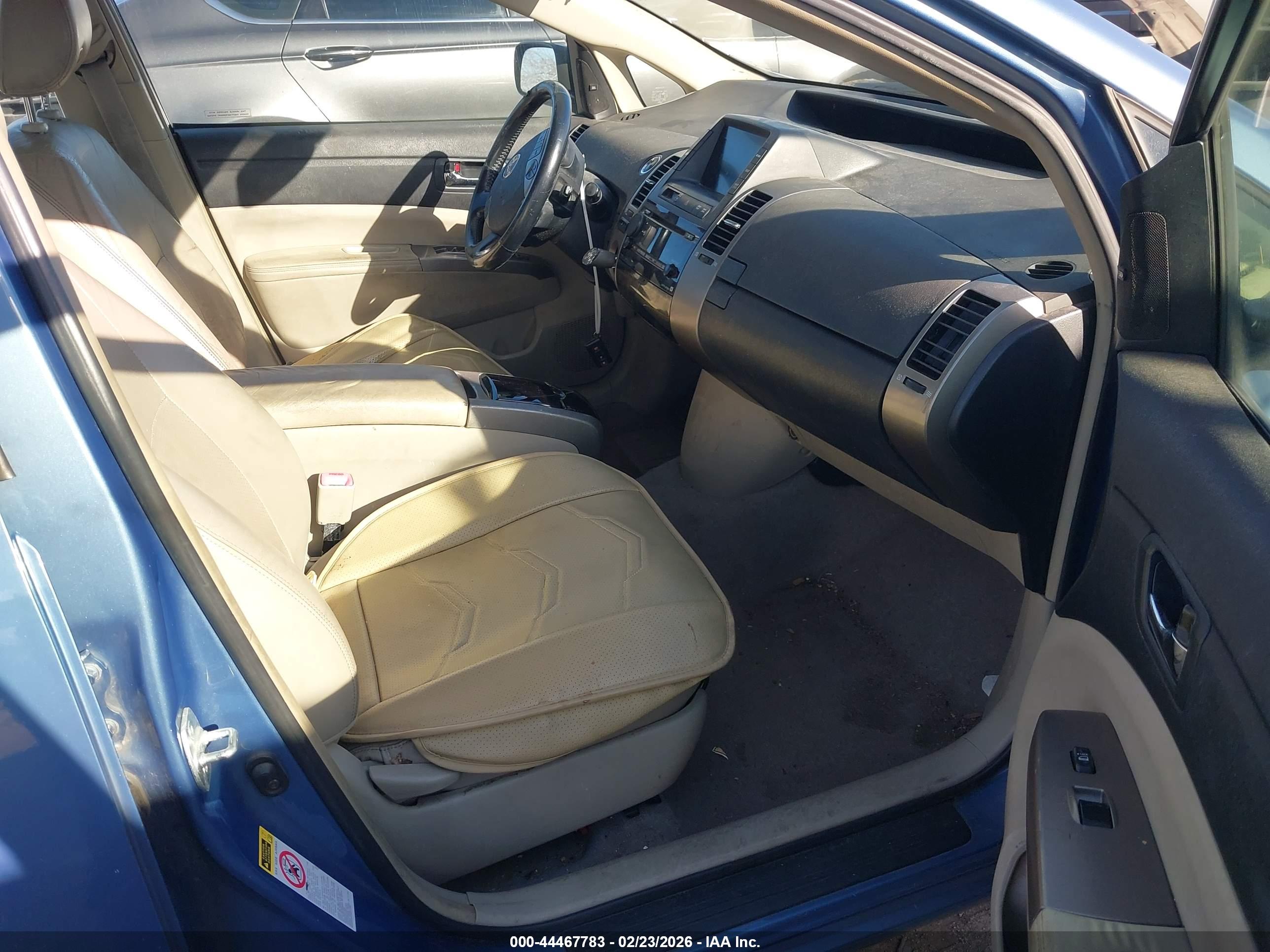 TOYOTA PRIUS image 5