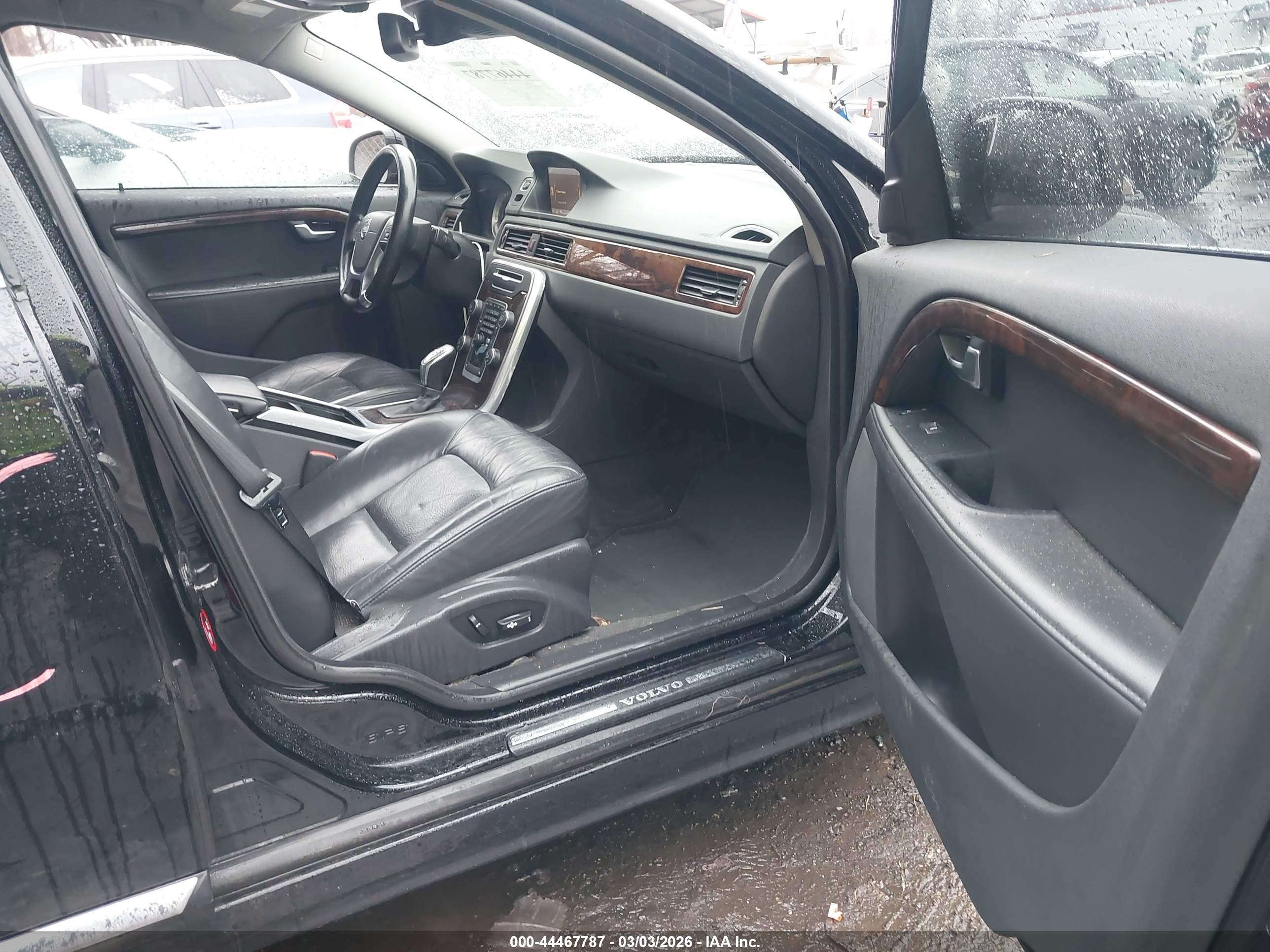 VOLVO S80 image 5
