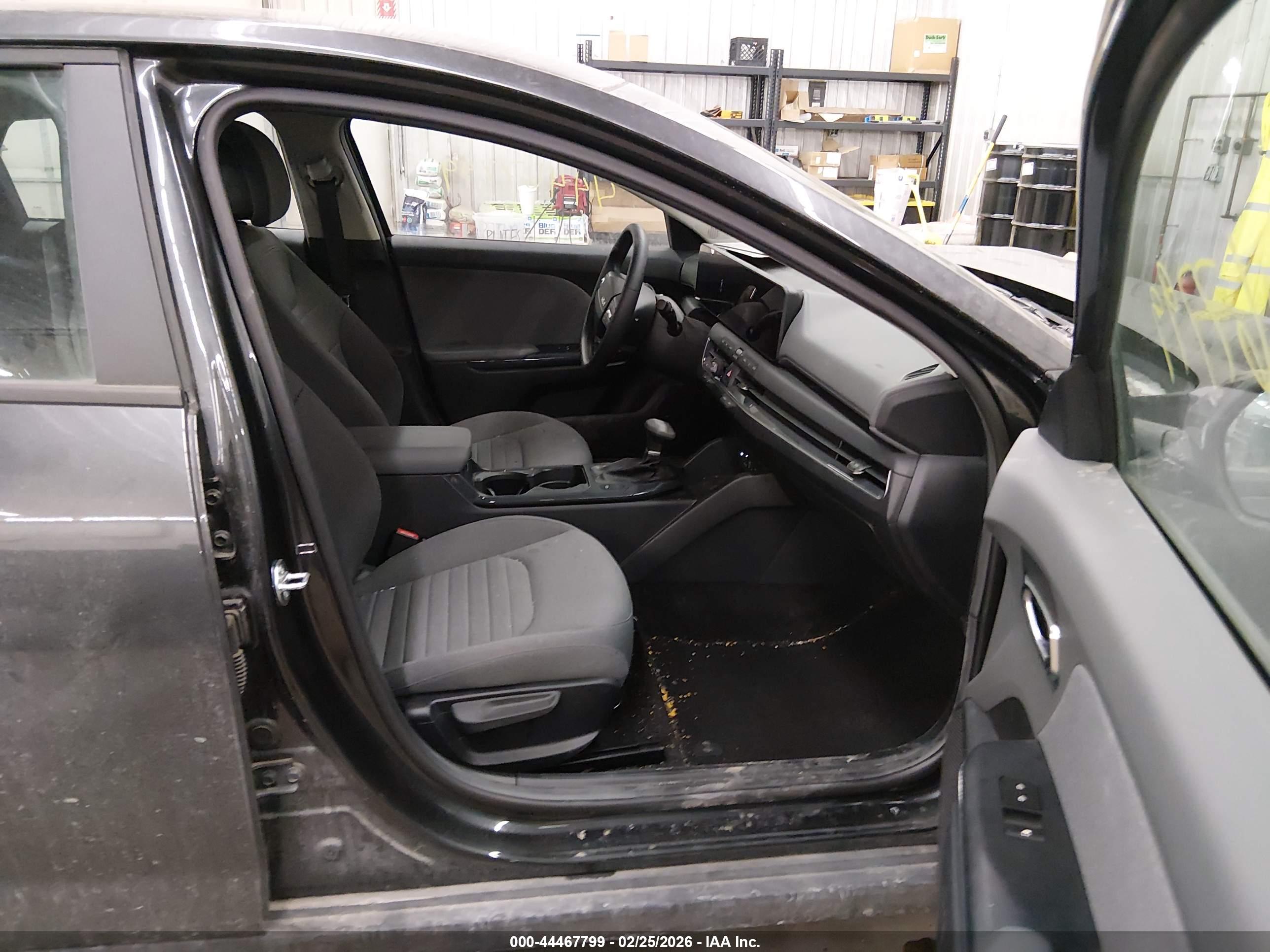 KIA K4 image 5