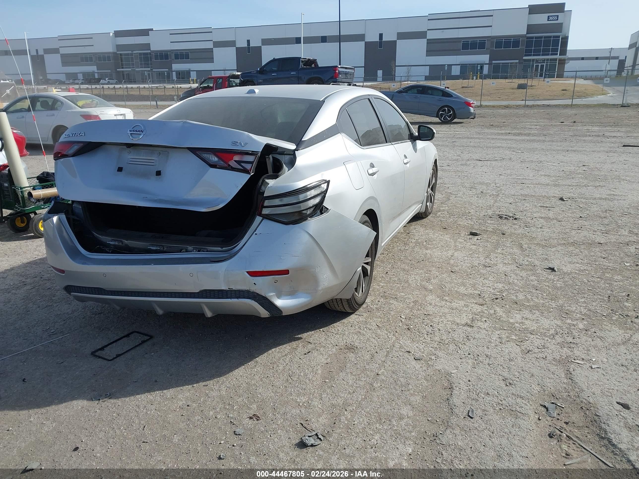 NISSAN SENTRA image 4